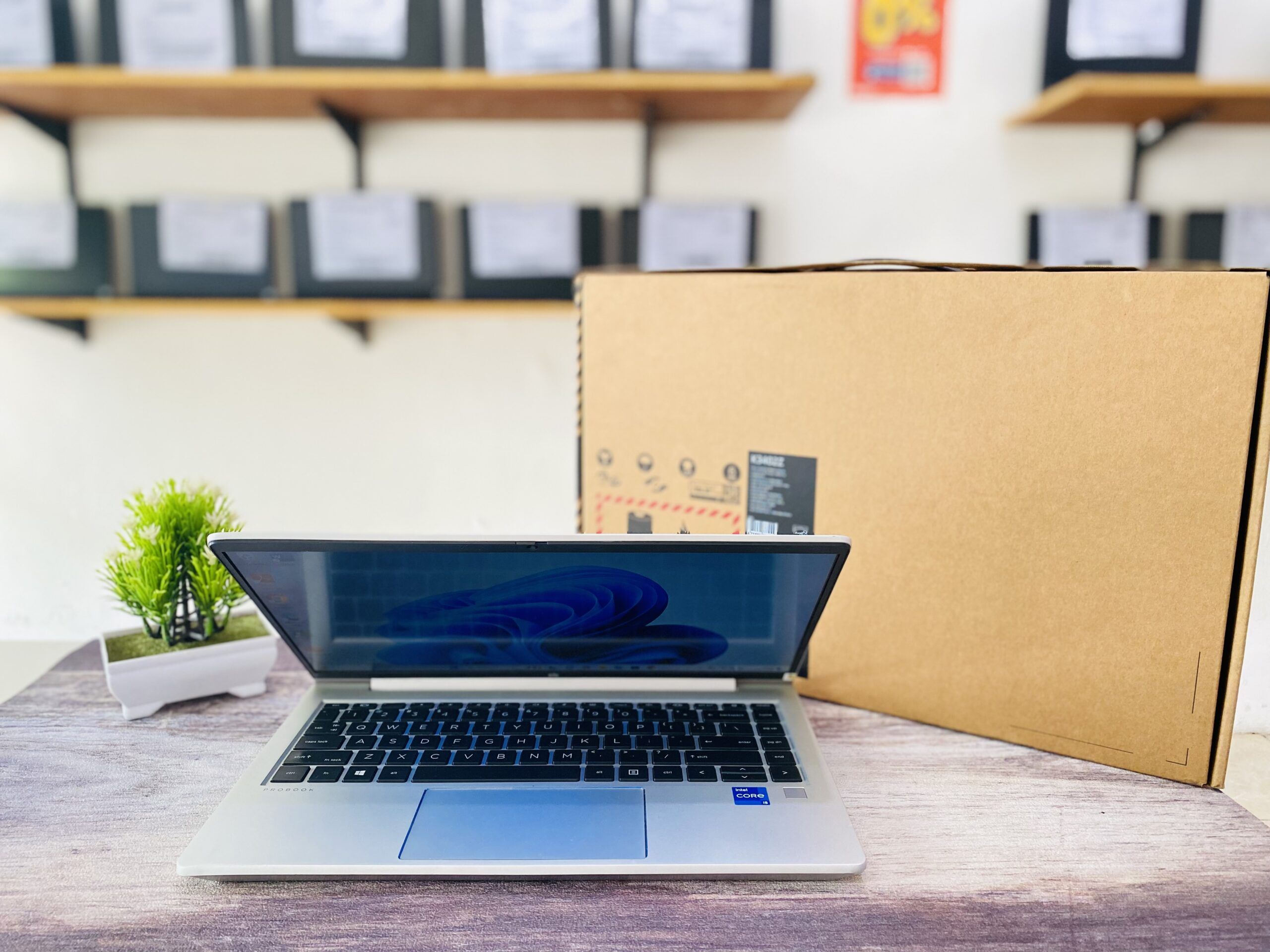 LAPTOP HP PROBOOK 440 G8 | INTEL CORE I5-1135G7 ( RAM 8GB / SSD 256GB ) - Gambar 5