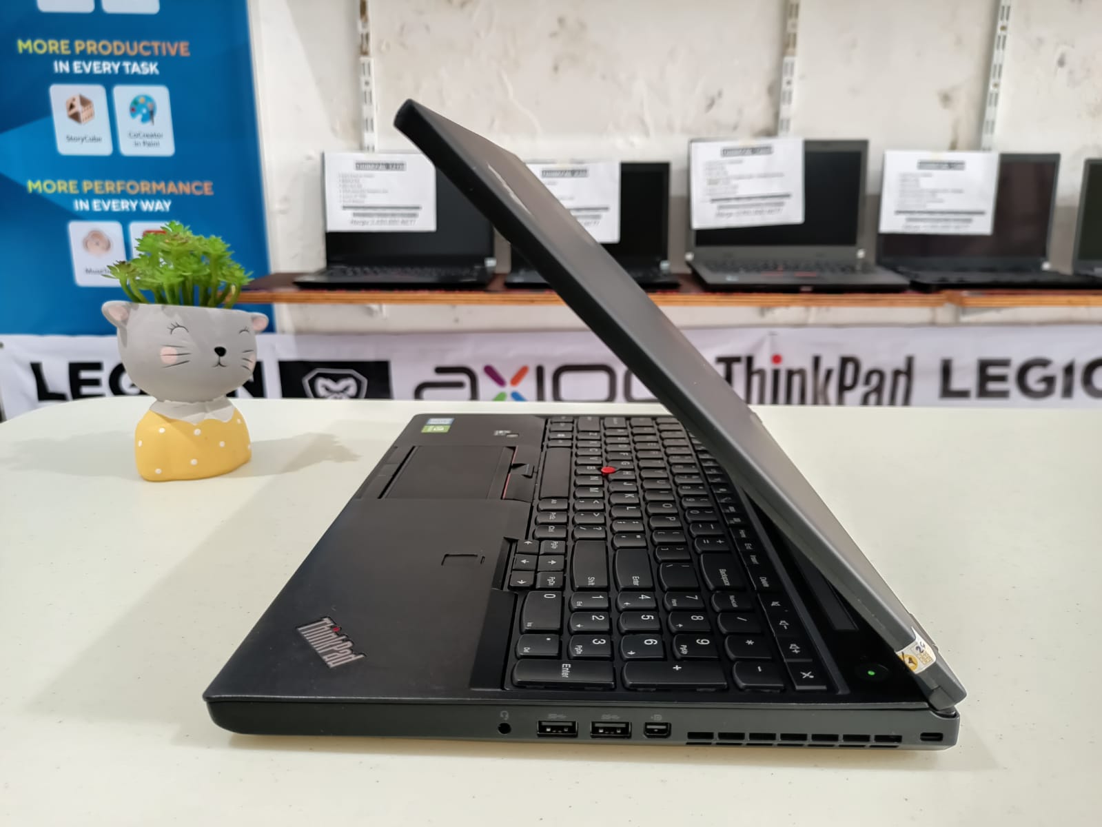 THINKPAD P50 Core i7-6820HQ / 8GB/ Ssd 256GB/ Nvidia Quadro M200M (4GB)/ Touchscreen - Gambar 5