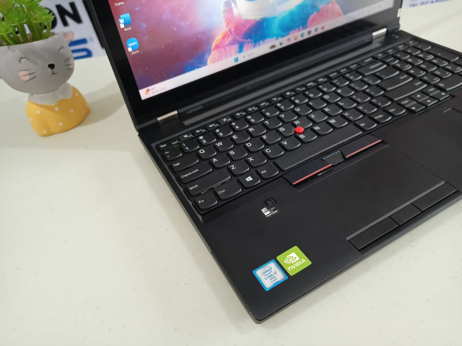 THINKPAD P50 Core i7-6820HQ / 8GB/ Ssd 256GB/ Nvidia Quadro M200M (4GB)/ Touchscreen - Gambar 4