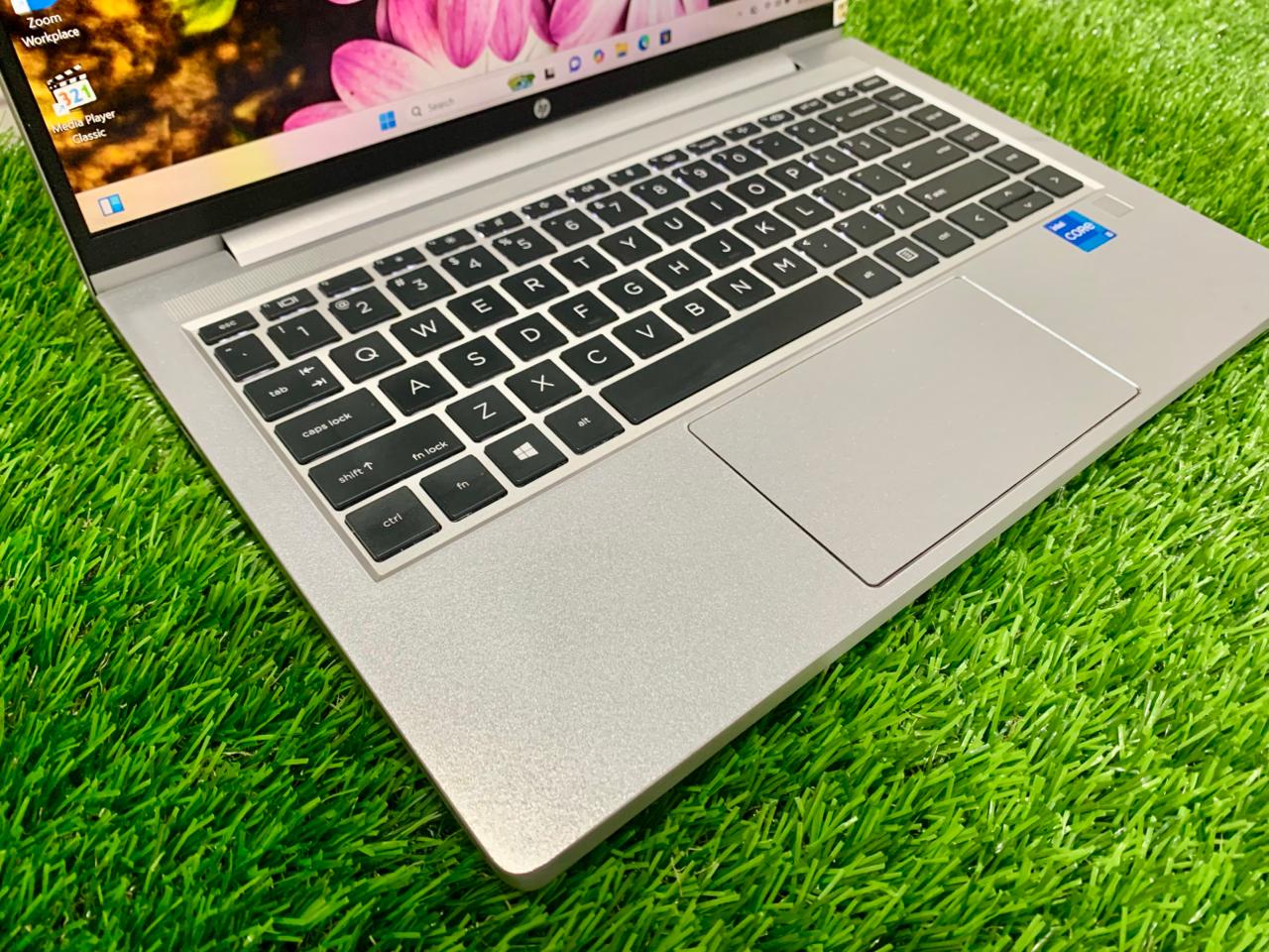 HP Probook 440 G8 Intel Core i5-1135G7/ RAM 8GB/ SSD 256GB/ 14" FHD/ Key Backlite - Gambar 3