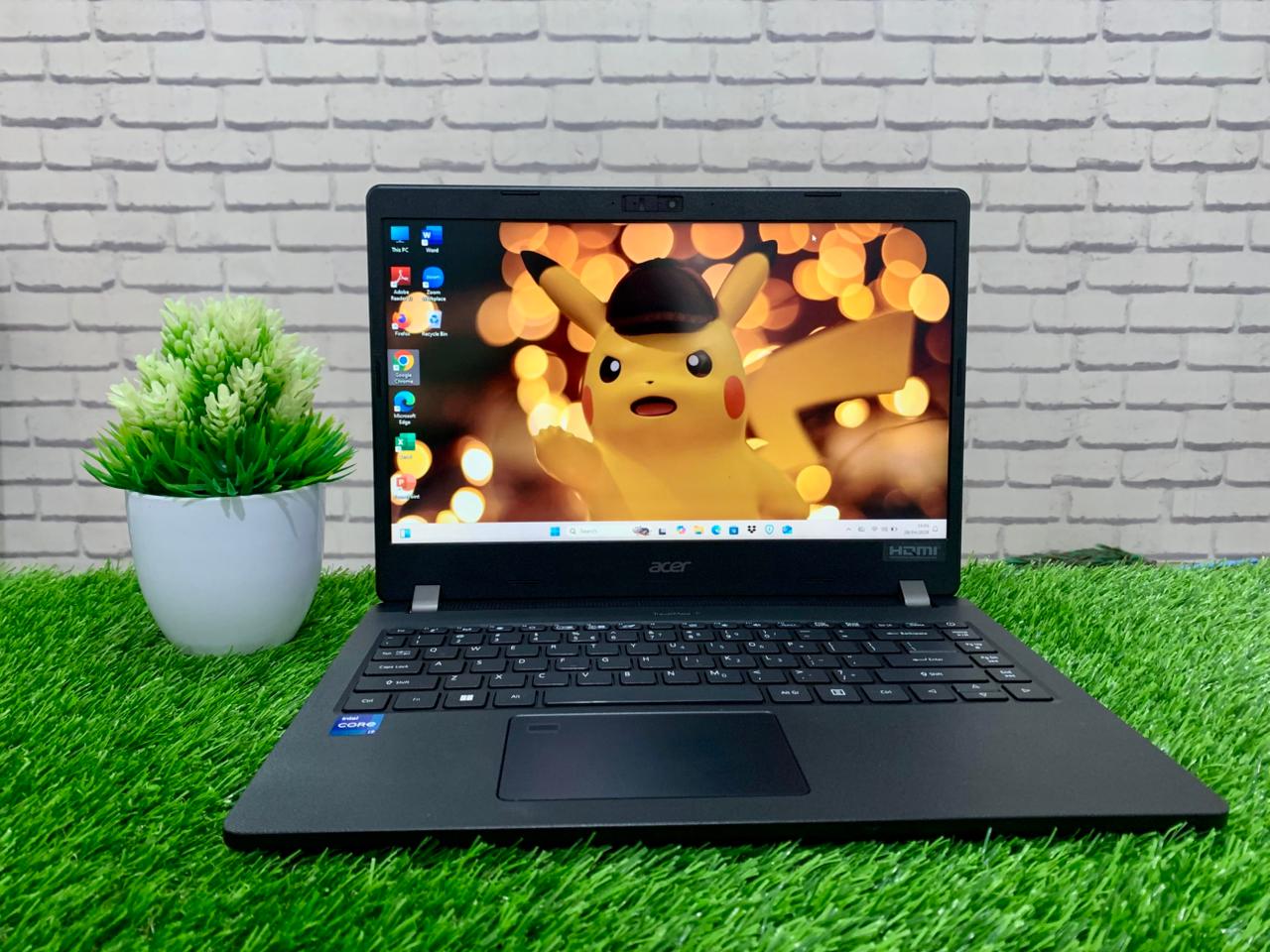 Acer Travelmate P214 Intel Core i7-1165G7/ RAM 8GB/ SSD 512GB/ 14" HD/ Intel Iris Xe Graphics/ Murah