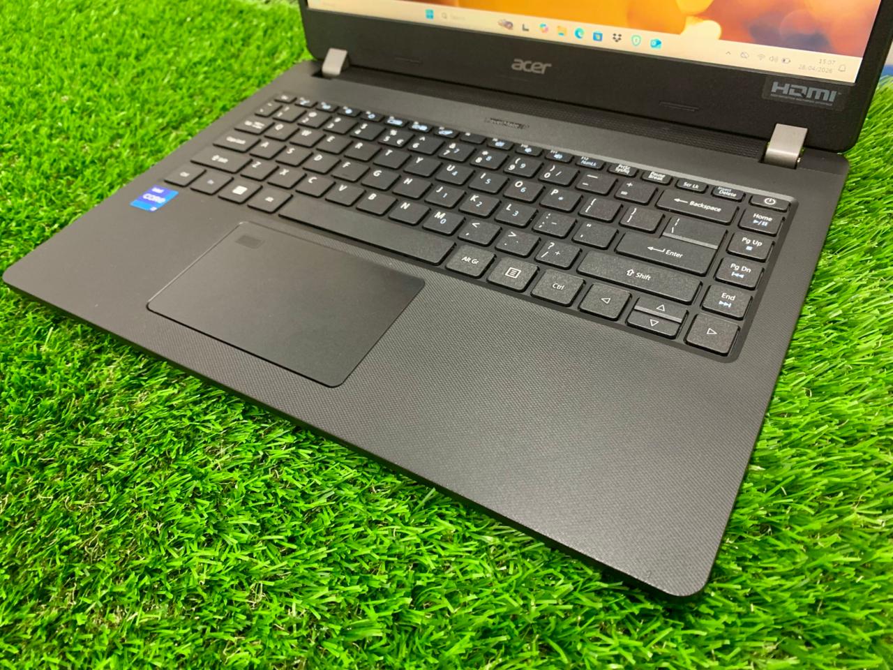 Acer Travelmate P214 Intel Core i7-1165G7/ RAM 8GB/ SSD 512GB/ 14" HD/ Intel Iris Xe Graphics/ Murah - Gambar 4