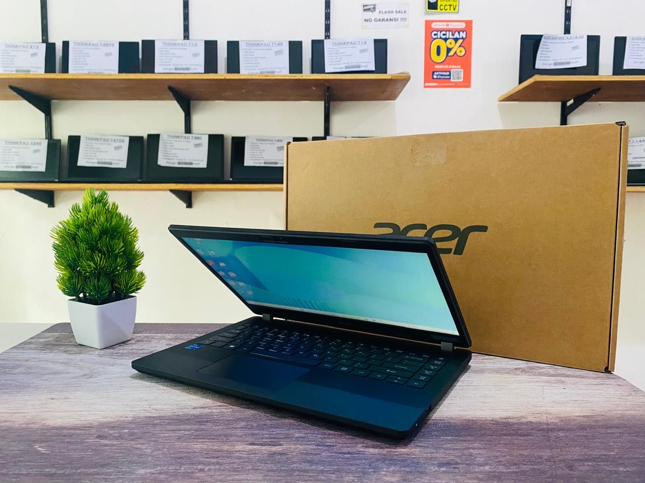 LAPTOP ACER TRAVELMATE P214 | INTEL CORE I7-1165G7 ( RAM 8GB / SSD 512GB NVME ) - Gambar 4