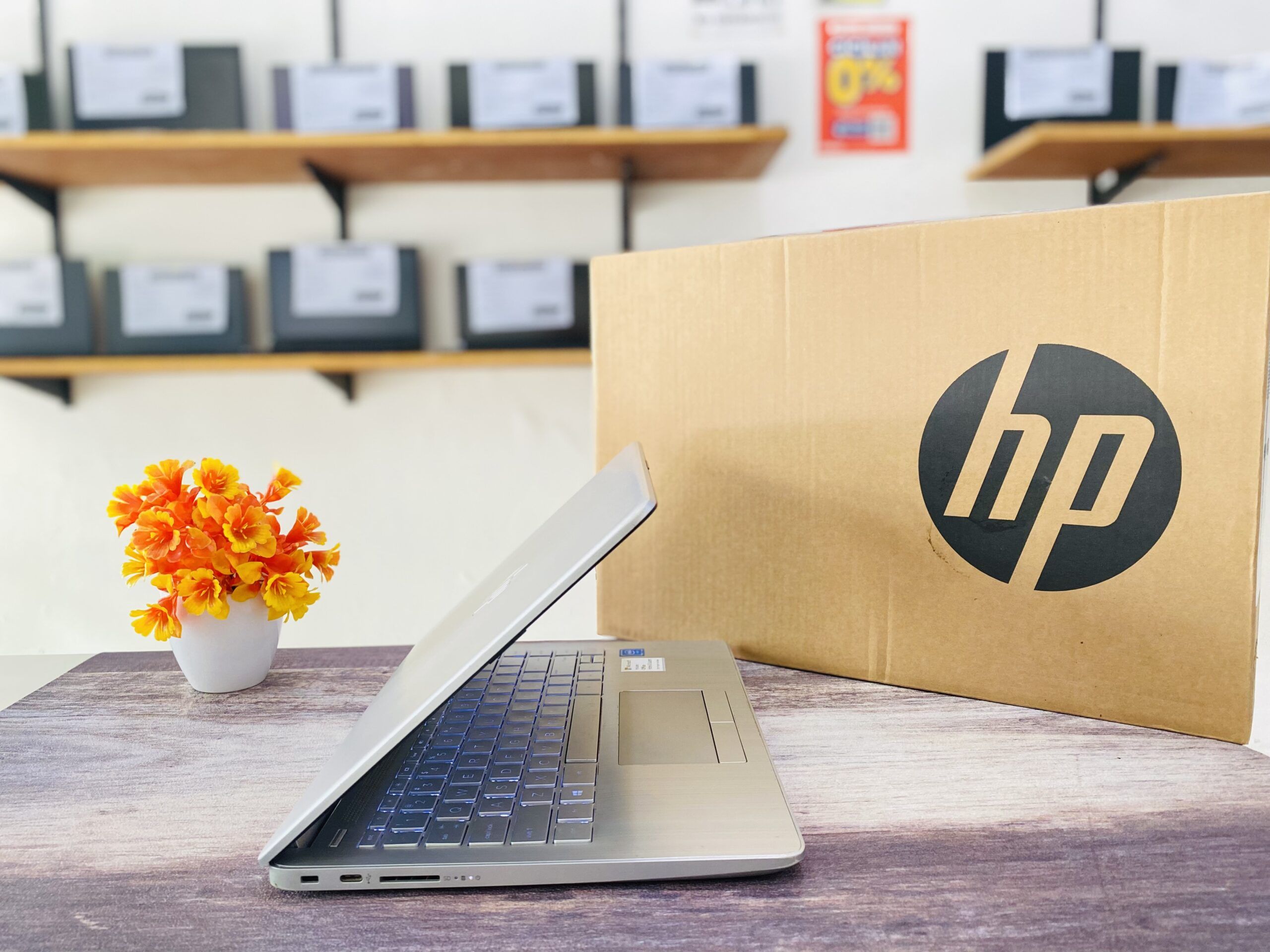 LAPTOP HP 14S-CF2017TU | INTEL CELERON N4020 ( RAM 4GB / SSD 256GB ) - Gambar 6