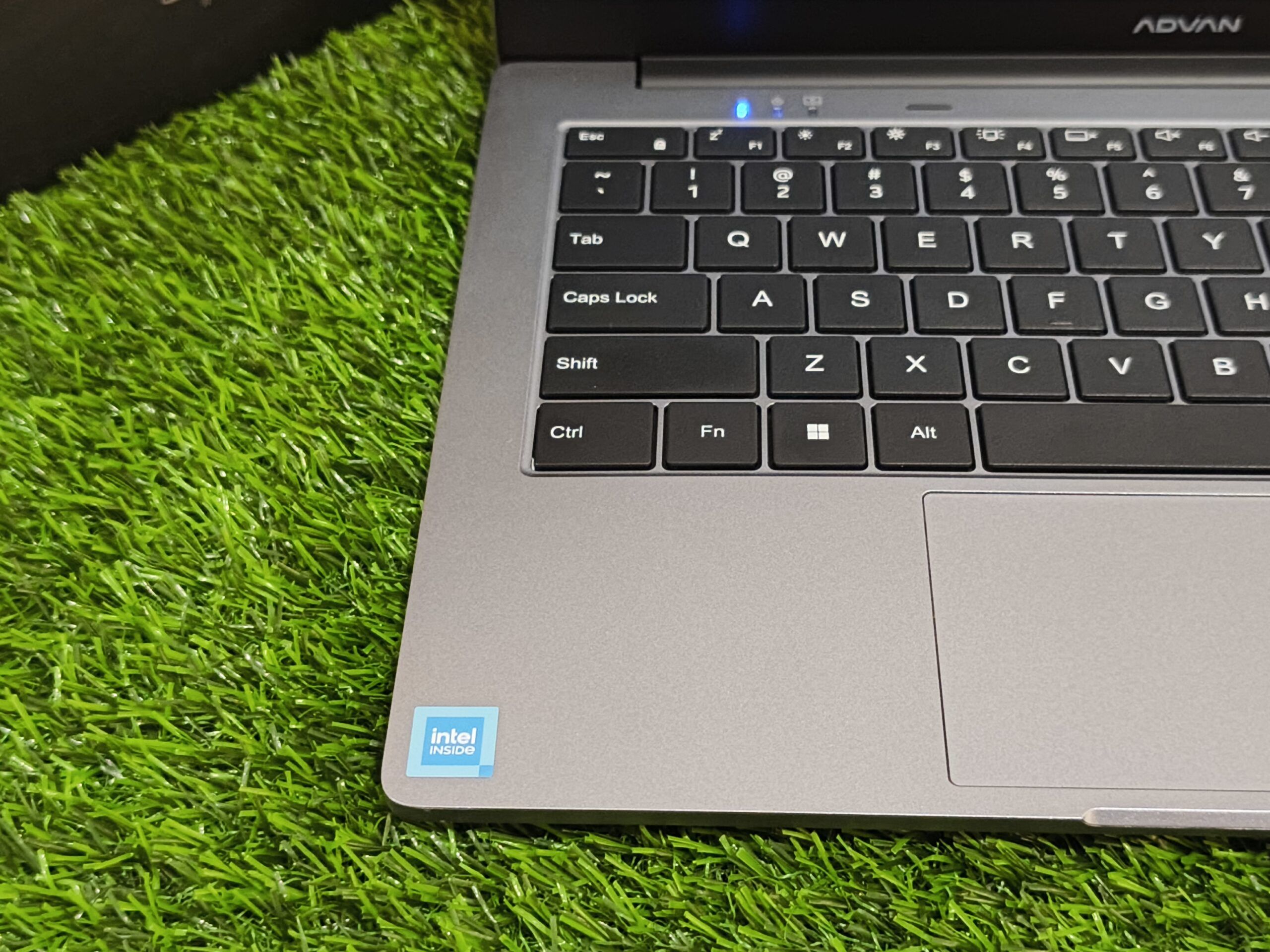 ADVAN TBOOK TRANSFORMER Intel N100 (RAM 4GB/eMMC 128GB) 14" HD - Gambar 2
