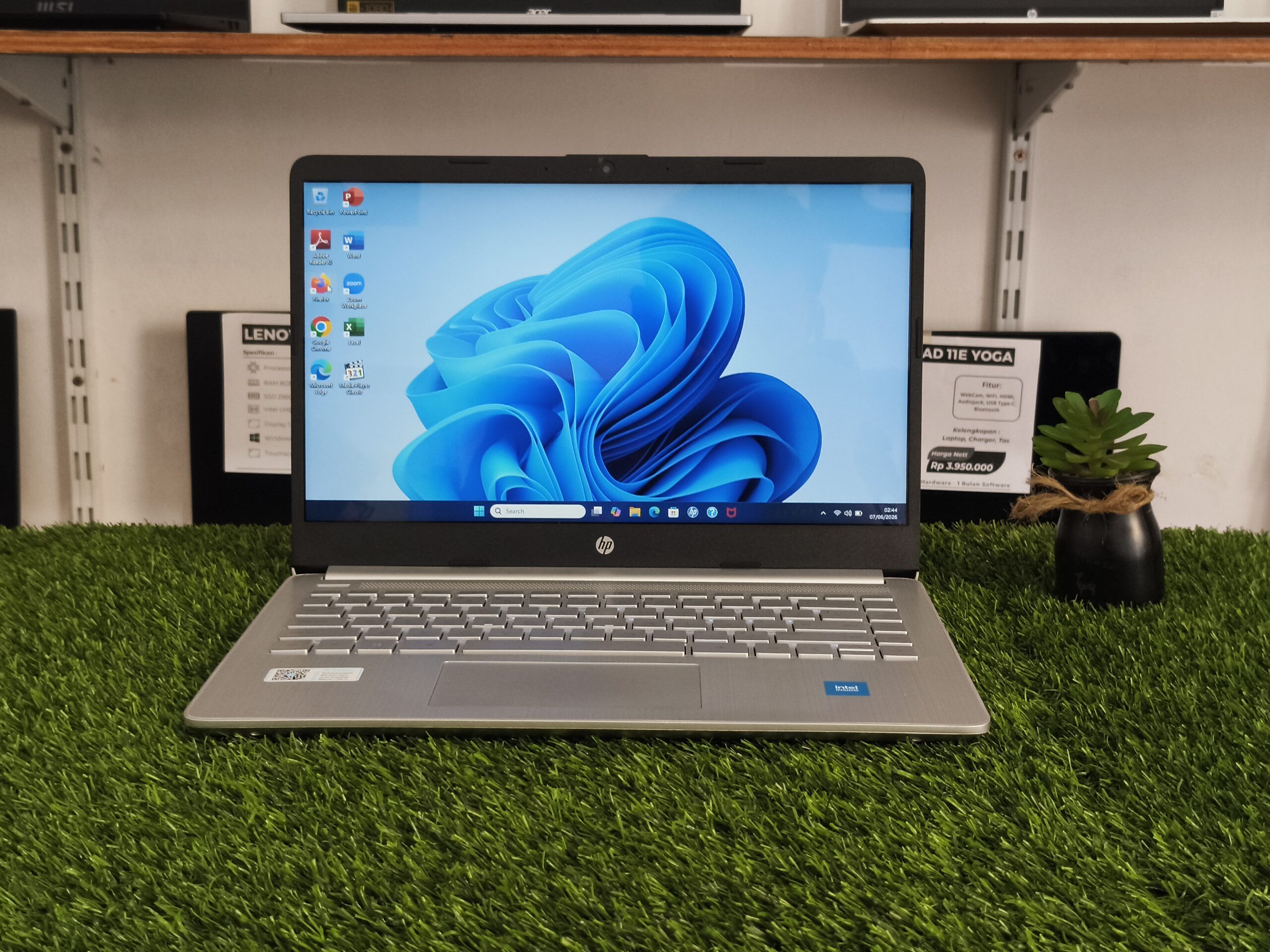 HP 14s DQ3109TU Intel Celeron N4500 (RAM 8GB/SSD 256GB) KEYBOARD BACKLIT / 14" HD