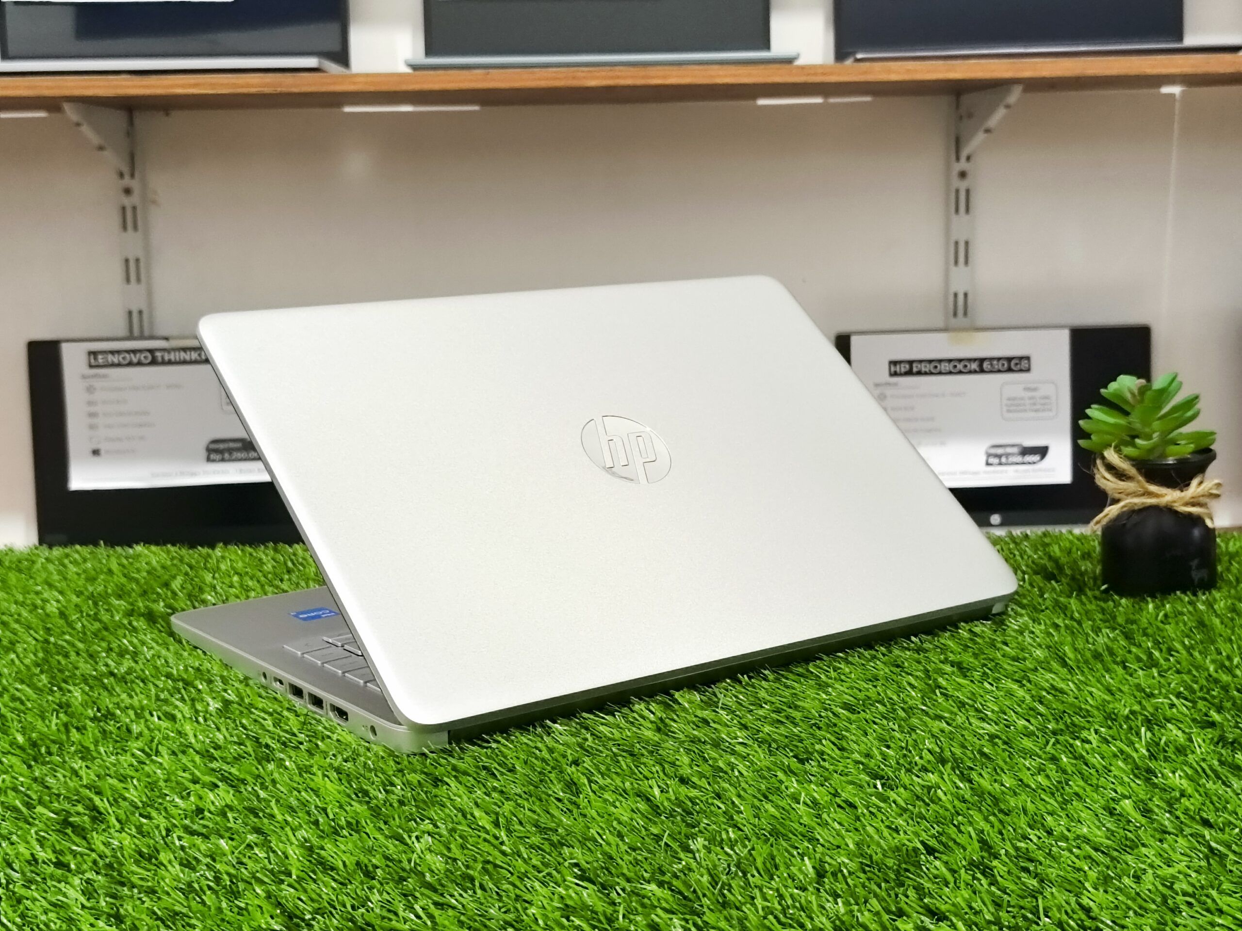 HP 14S-DQ511TU Intel Core i3-1215U (RAM 8GB/SSD 512GB NVMe) KEYBOARD BACKLIT / 14" FHD - Gambar 6