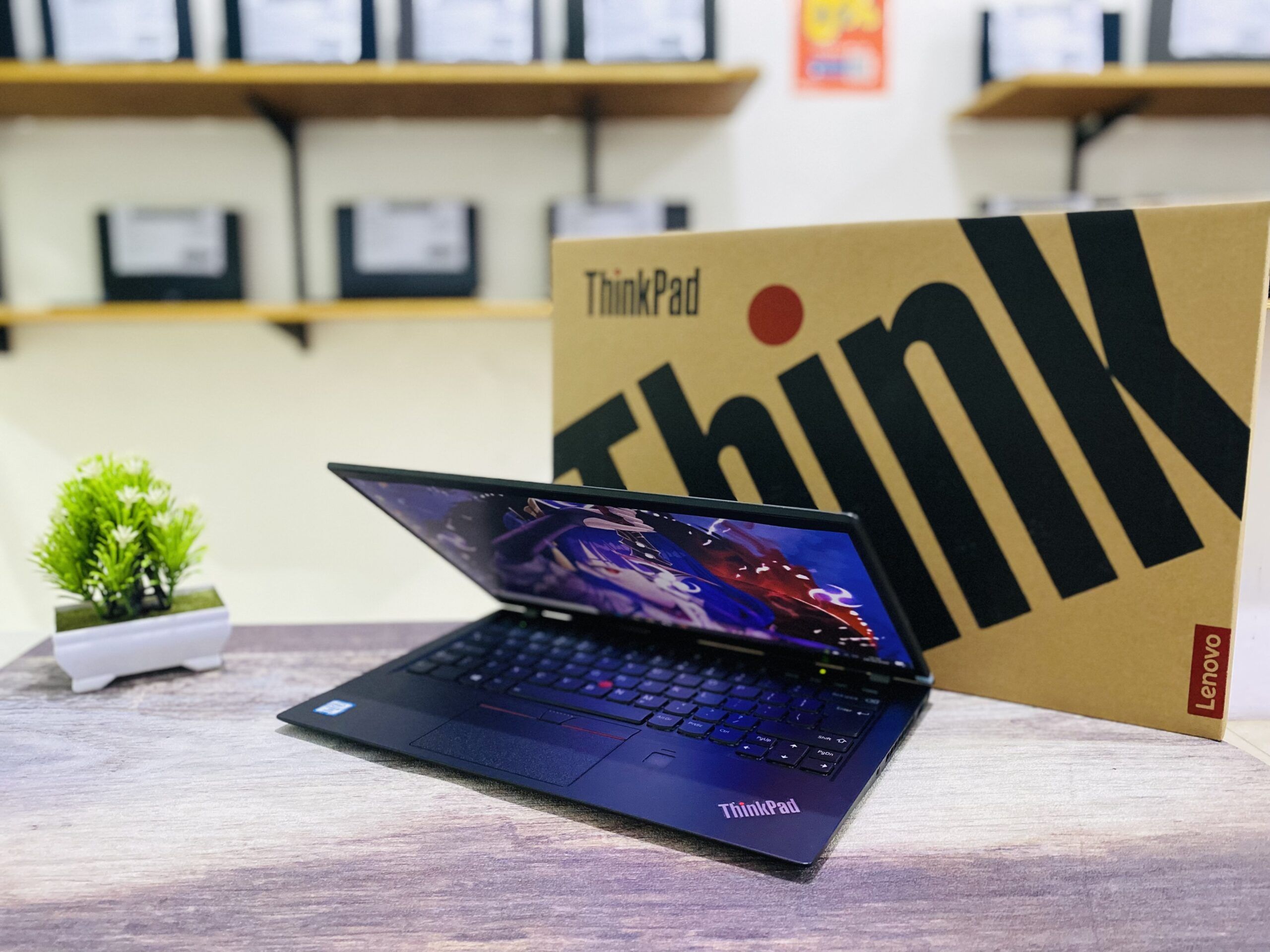LAPTOP LENOVO THINKPAD X1 CARBON | INTEL CORE I5-7300U ( RAM 8GB / SSD 256GB ) - Gambar 4