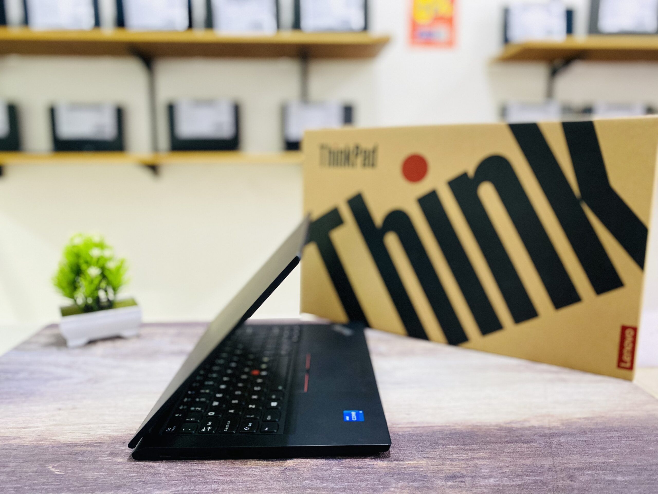 LAPTOP LENOVO THINKPAD L13 YOGA | INTEL CORE I5-1135G7 ( RAM 16GB / SSD 256GB NVME ) TOUCHSCREEN 360° - Gambar 6