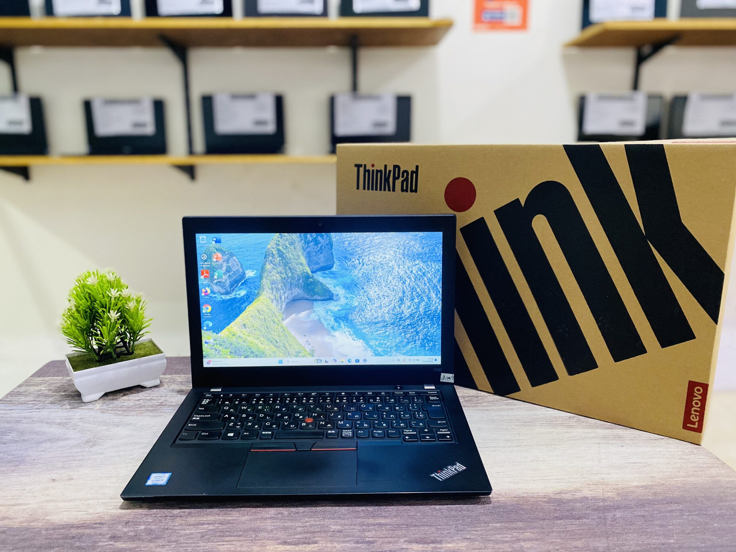 LAPTOP LENOVO THINKPAD X280 | INTEL CORE I5-8250U ( RAM 16GB / SSD 256GB )
