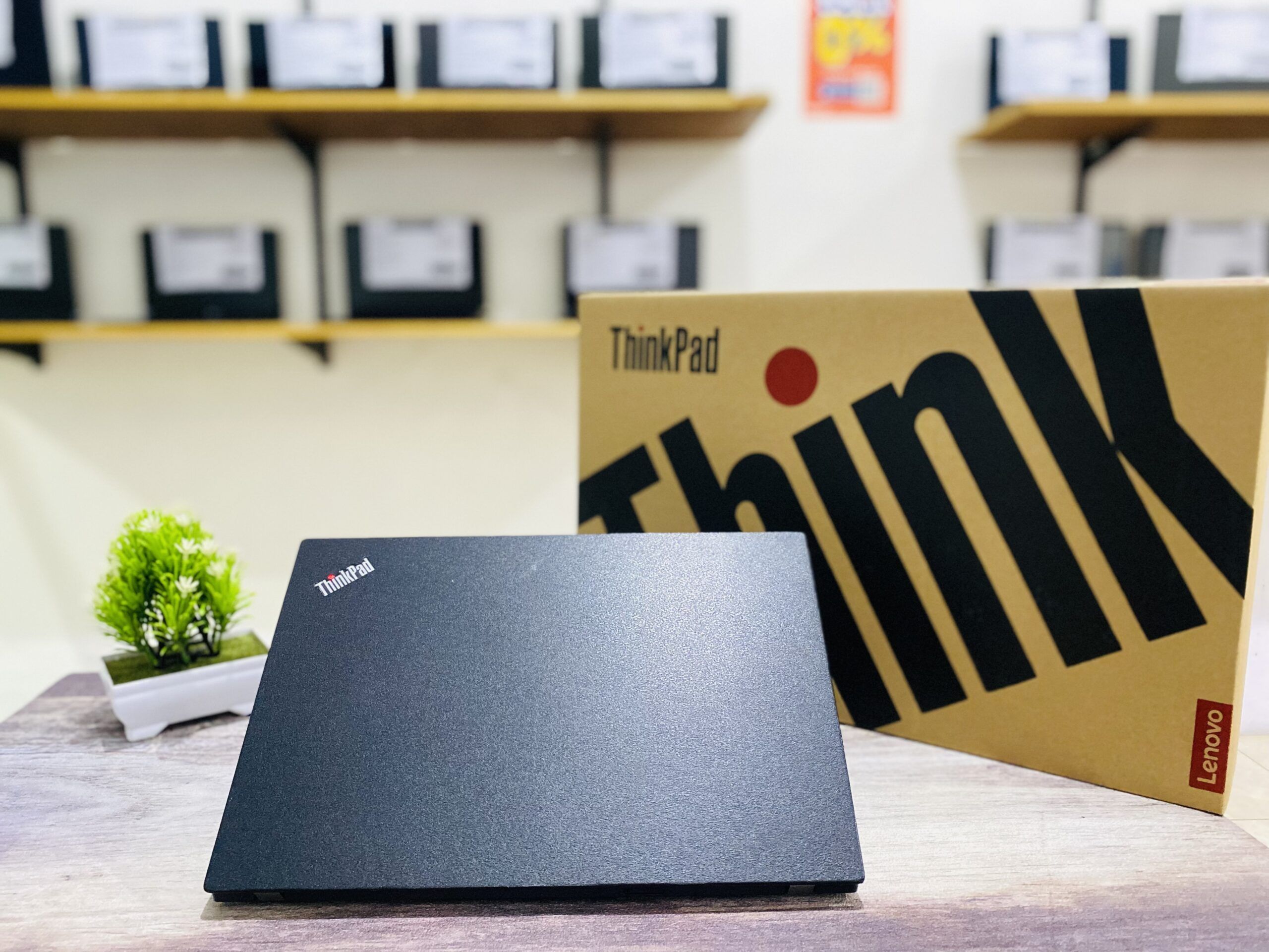 LAPTOP LENOVO THINKPAD X280 | INTEL CORE I5-8250U ( RAM 16GB / SSD 256GB ) - Gambar 8