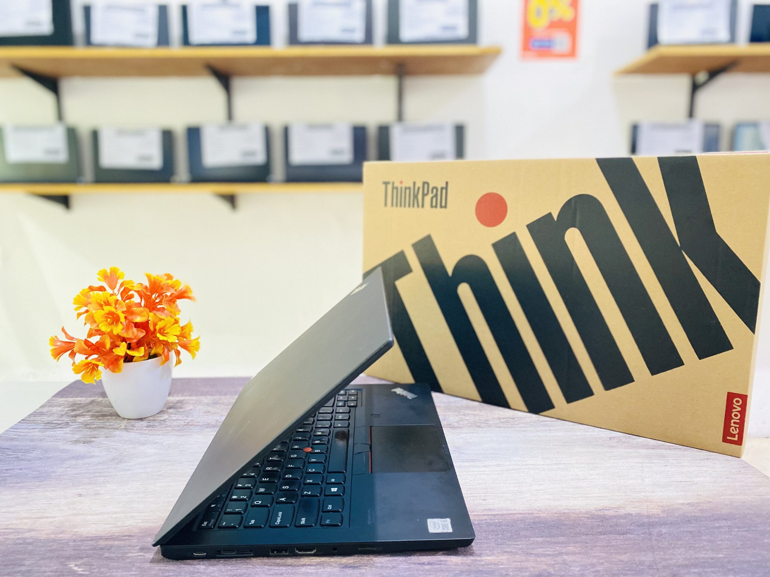 LAPTOP LENOVO THINKPAD T14 | INTEL CORE I5-10210U ( RAM 16GB / SSD 256GB NVME ) - Gambar 6