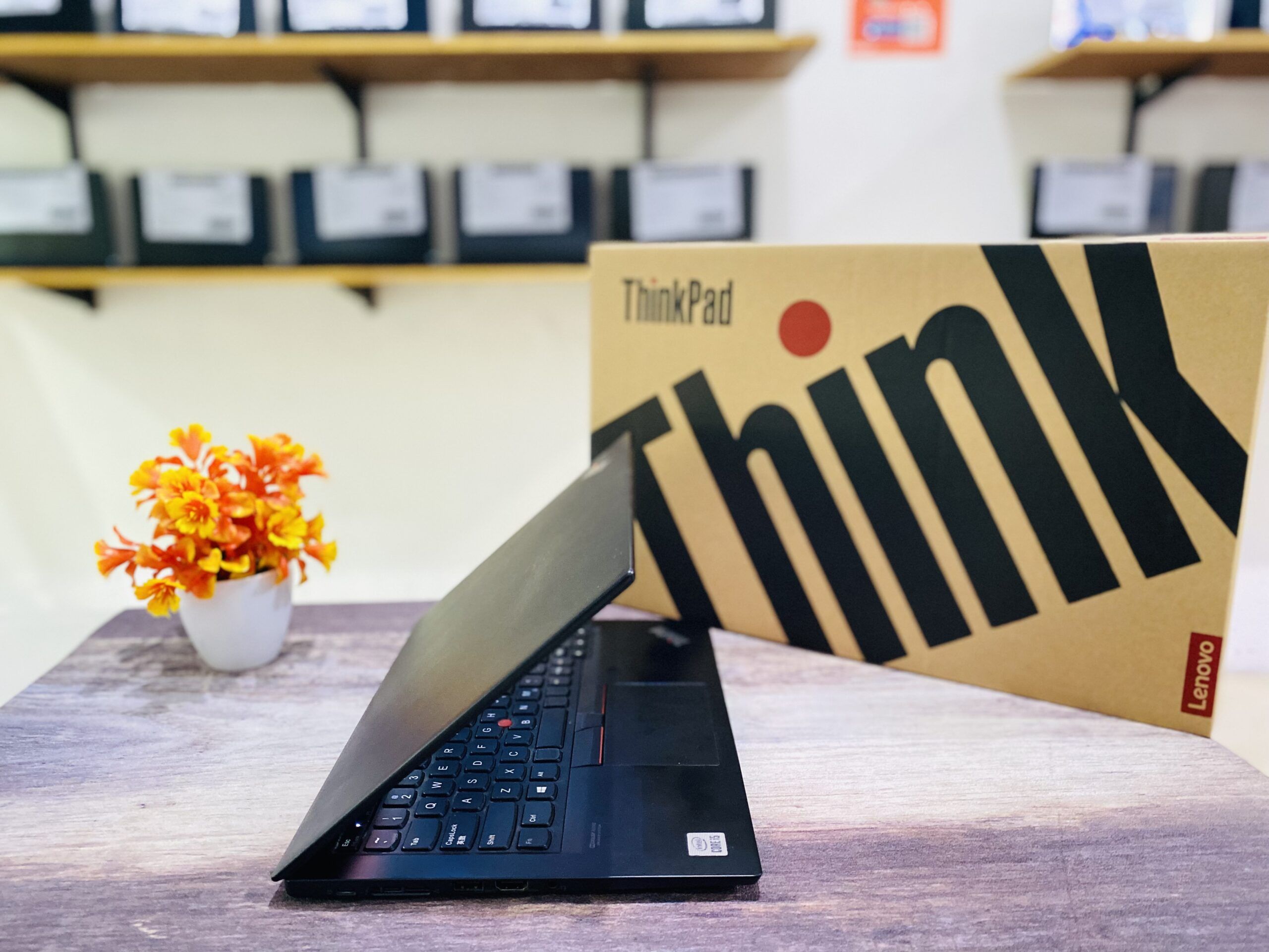 LAPTOP LENOVO THINKPAD X13 | INTEL CORE I5-10210U ( RAM 8GB / SSD 256GB NVME ) - Gambar 6