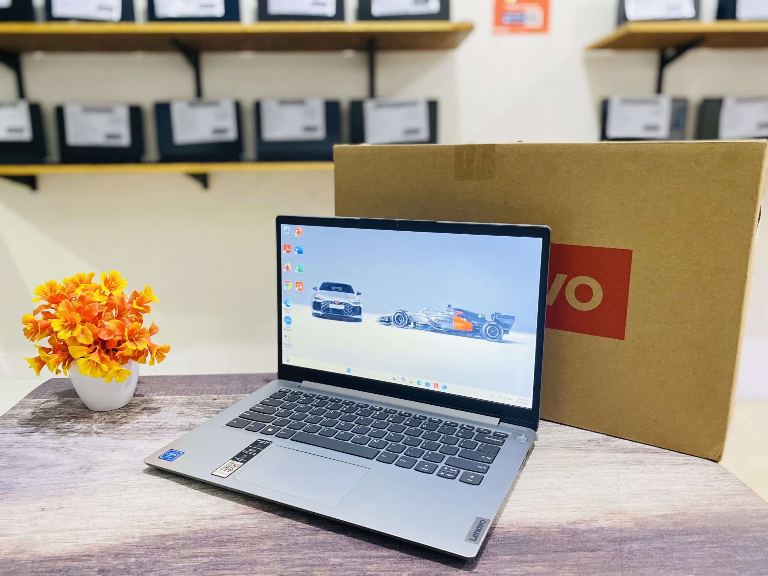 LAPTOP LENOVO SLIM 1-14IGL7 | INTEL CELERON N4020 ( RAM 8GB / SSD 256GB NVME ) - Gambar 7