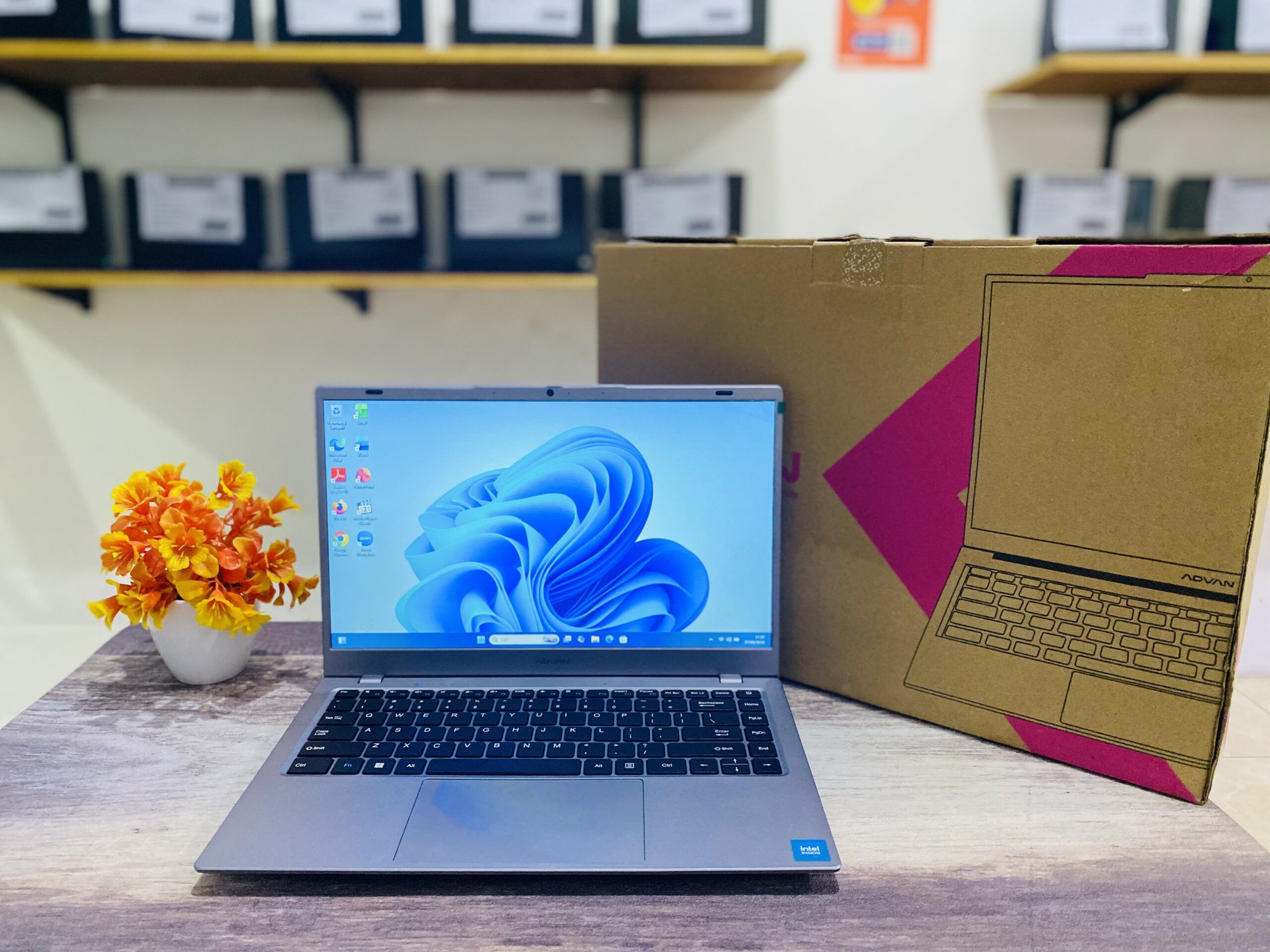 LAPTOP ADVAN SOULMATE 1405 | INTEL CELERON N4020 ( RAM 4GB / EMMC 128GB )