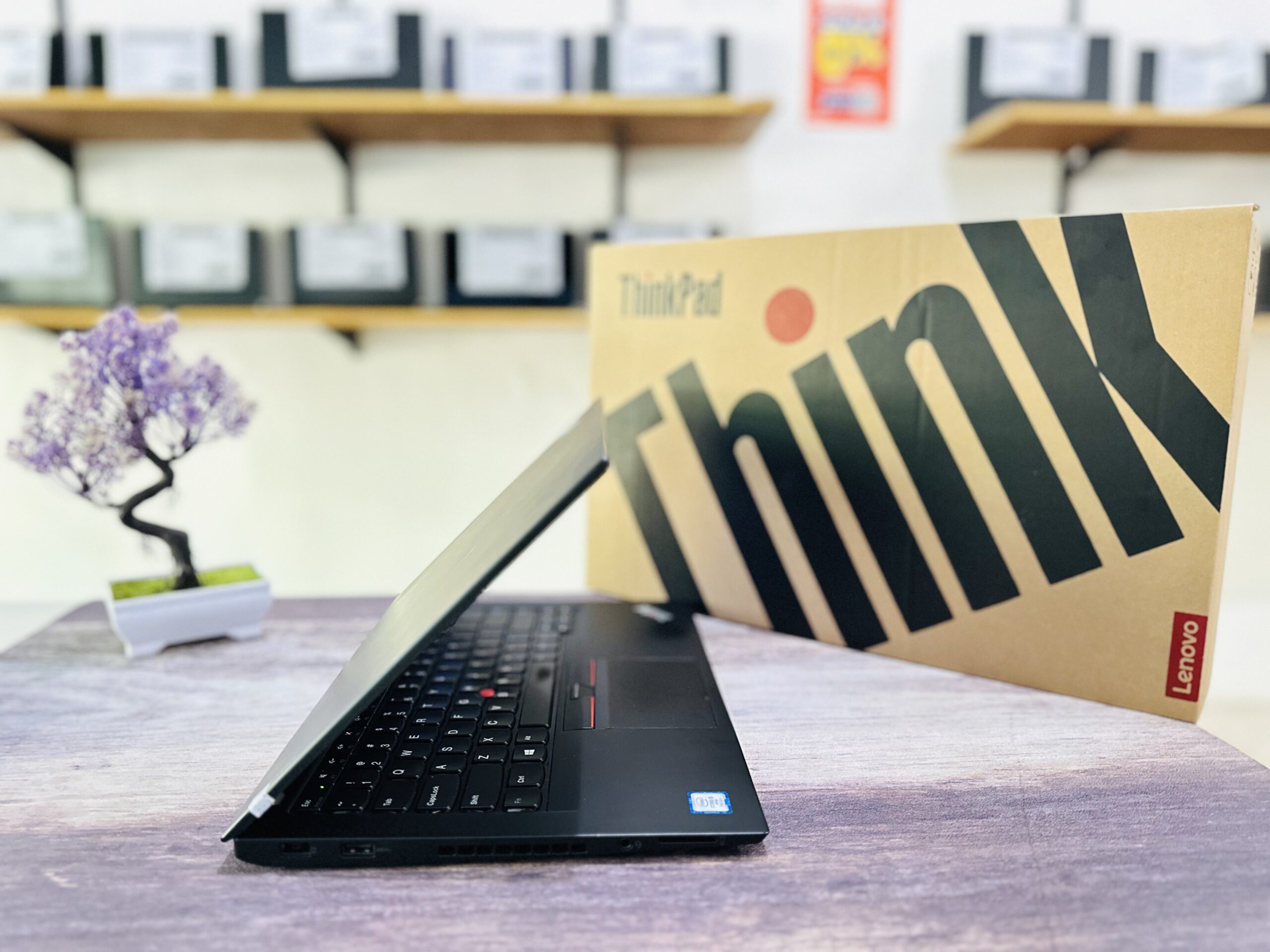 LAPTOP LENOVO THINKPAD T470S | INTEL CORE I5-7300U ( RAM 8GB / SSD 256GB NVME ) - Gambar 6