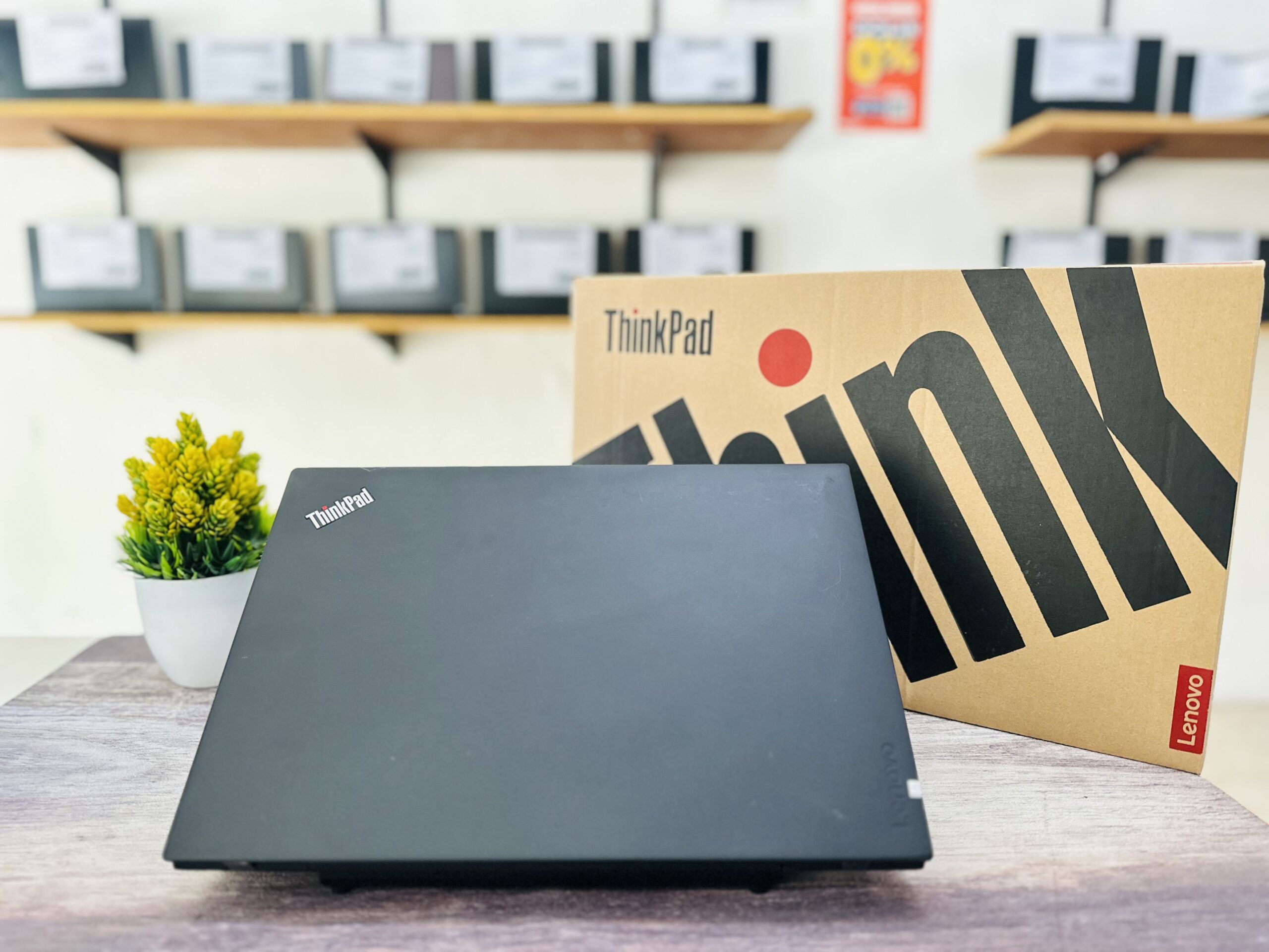 LAPTOP LENOVO THINKPAD T480 | INTEL CORE I5-7300U ( RAM 8GB / SSD 256GB NVME ) TOUCHSCREEN - Gambar 8