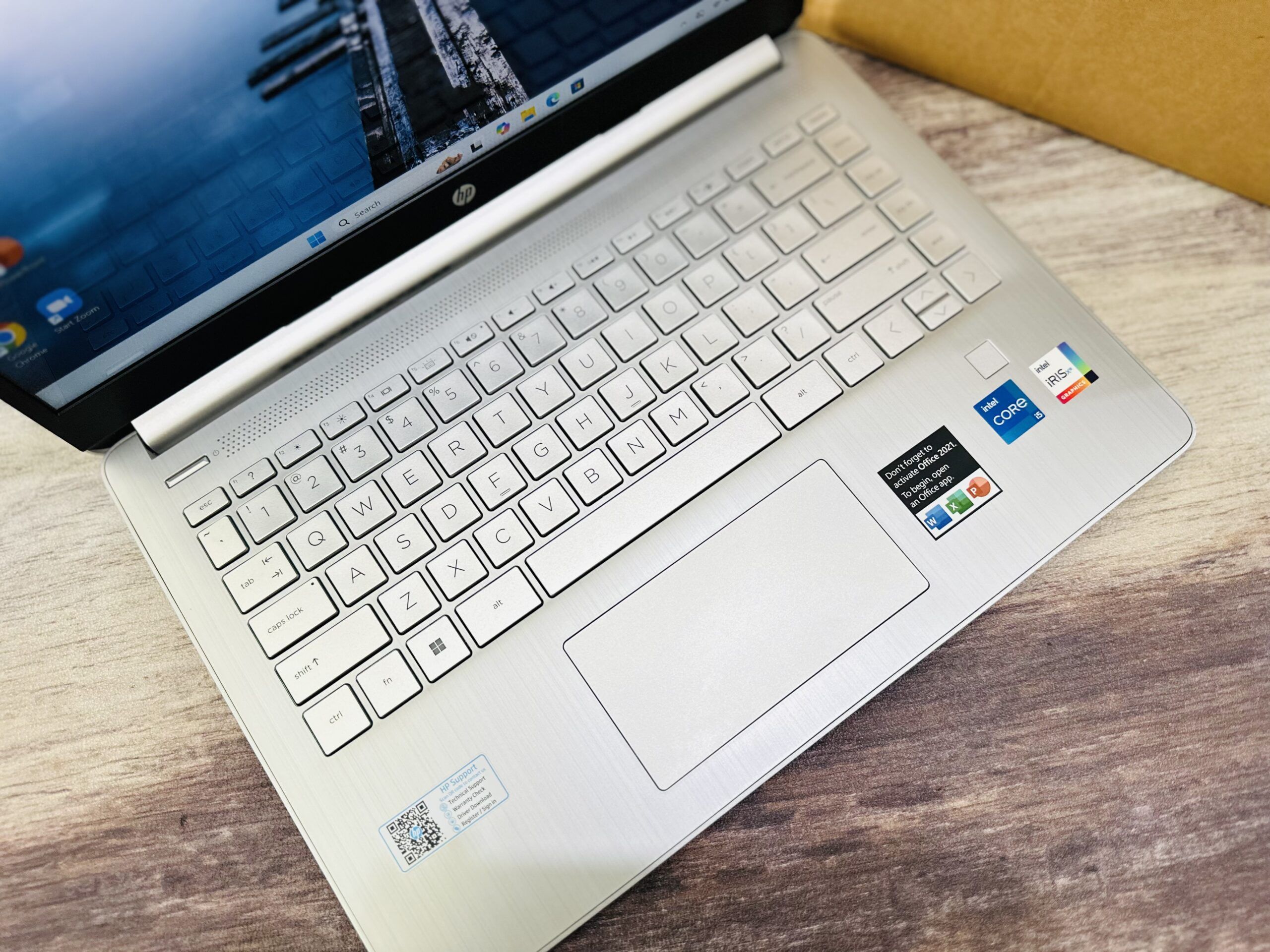 LAPTOP HP 14S-DQ5000TU | INTEL CORE I5-1240P ( RAM 8GB / SSD 512GB ) - Gambar 3