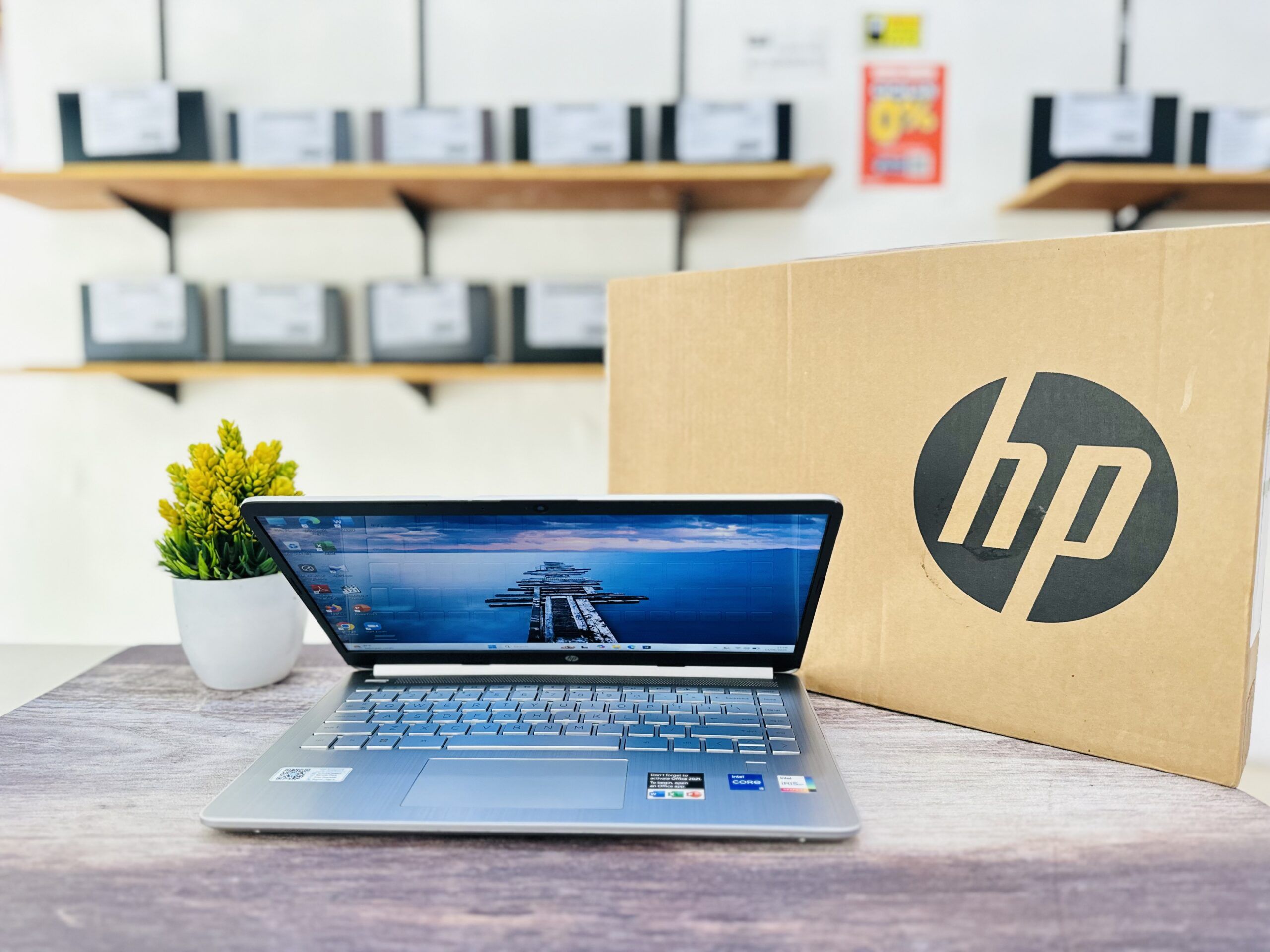 LAPTOP HP 14S-DQ5000TU | INTEL CORE I5-1240P ( RAM 8GB / SSD 512GB ) - Gambar 5