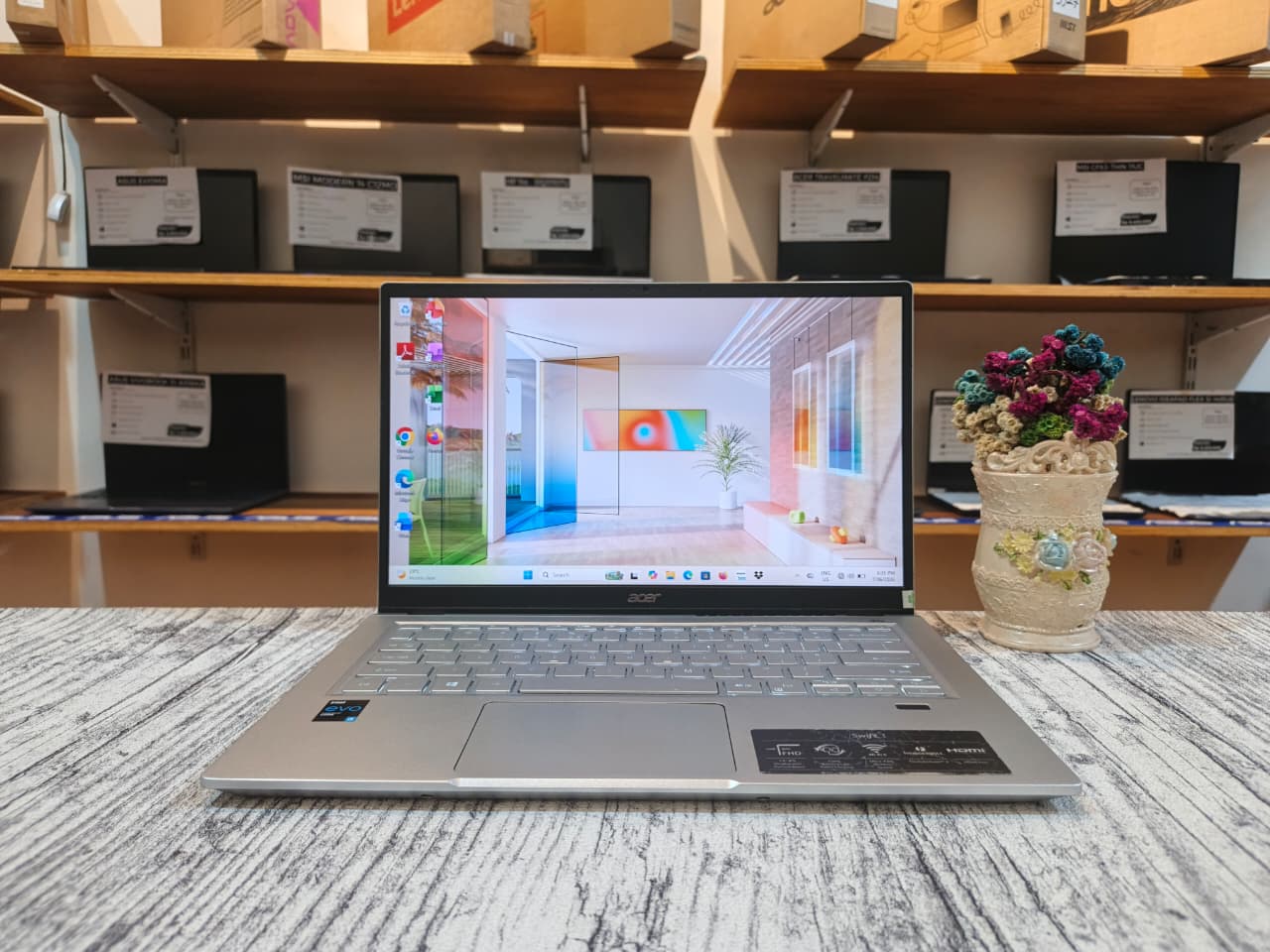 ACER SWIFT 3 SF314-511 Intel Core i5-1135G7 (Ram 8GB / SSD 512GB NVMe) Intel Iris Xe Graphics/ KeyBacklit
