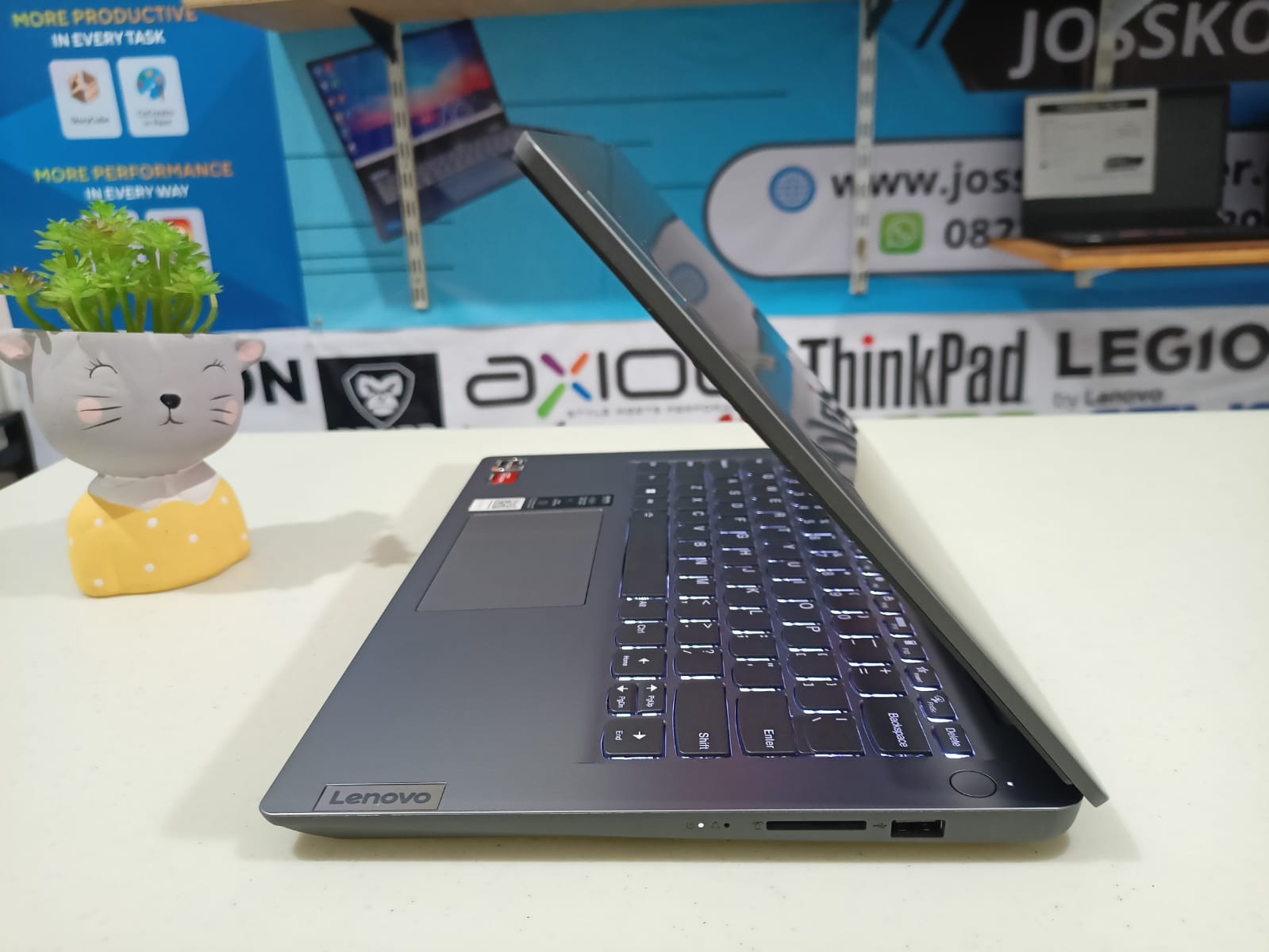 LENOVO IP SLIM3 14ABA7 Ryzen 7-5825U / 8GB / SSD 512GB / Backlit - Gambar 6