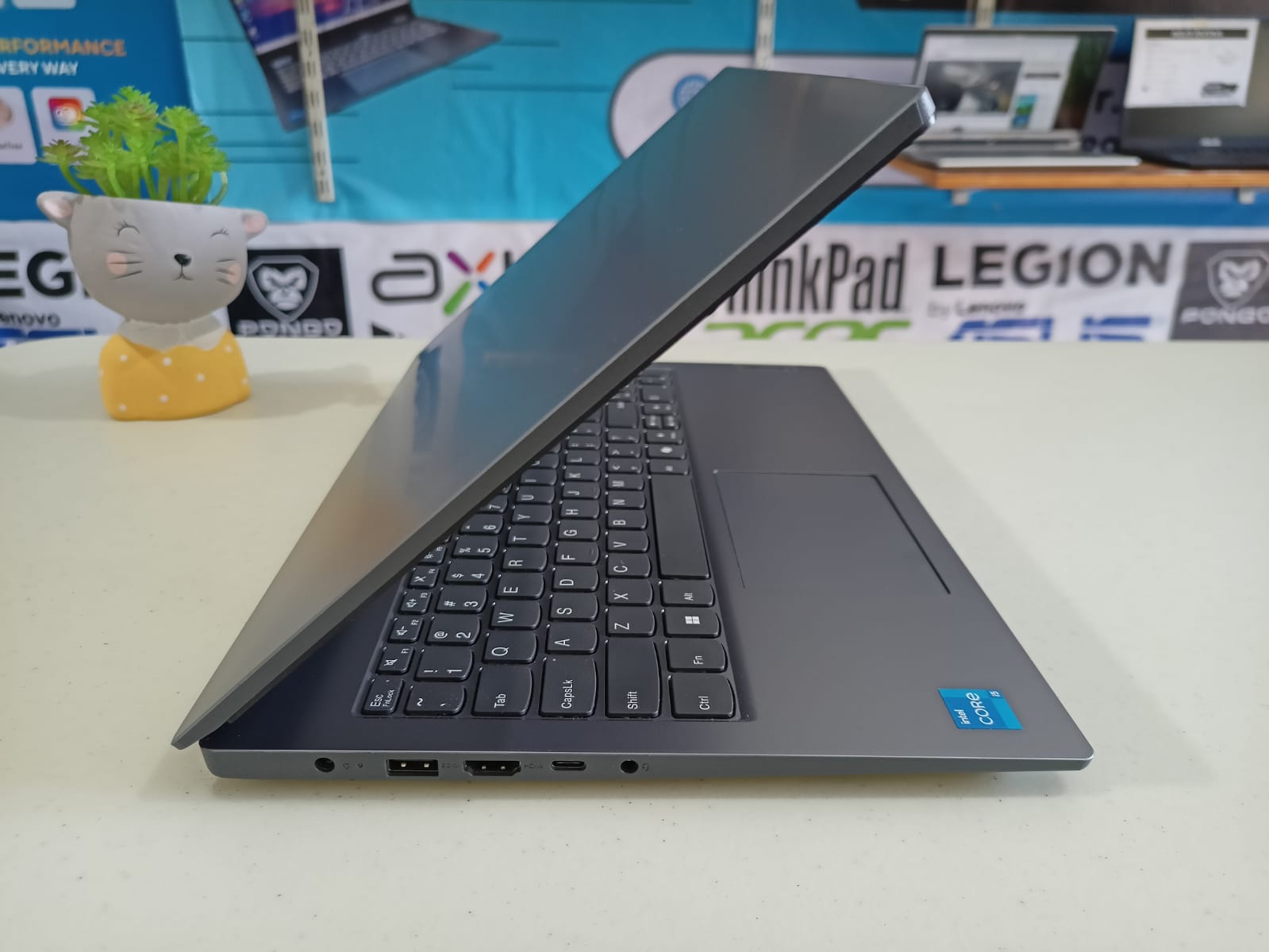 LENOVO V15-G4IRL Core i5-13420H/ 8GB/ Ssd 512GB NVMe - Gambar 4