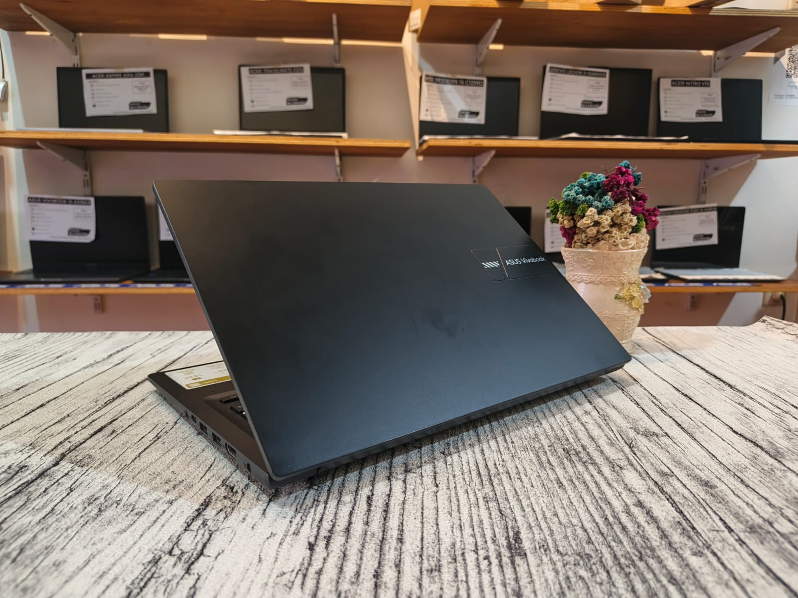ASUS VIVOBOOK 14-M1405YA AMD Ryzen 7-7730U (Ram 16GB / SSD 512GB NVMe) AMD Radeon Graphic (512MB) - Gambar 4