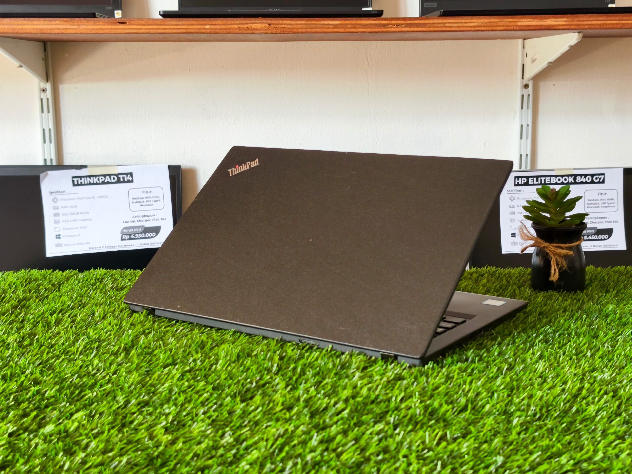LENOVO THINKPAD X280 Intel Core i5-8250U (RAM 16GB/SSD 256GB NVMe) 12,5" HD - Gambar 4
