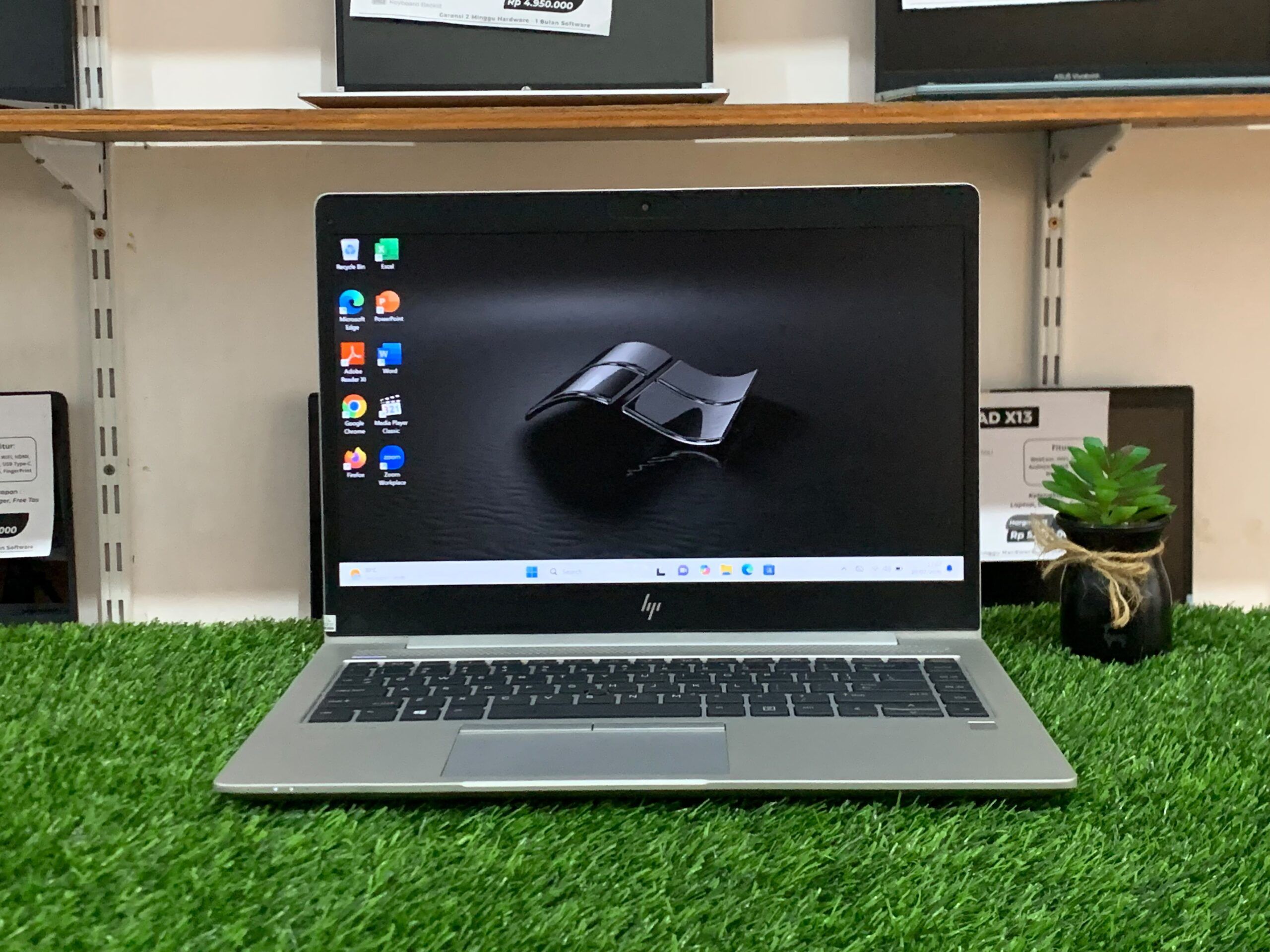 HP ELITEBOOK 745 G6 AMD Ryzen 5pro 3500U (RAM 8GB/SSD 256GB NVMe) RADEON VEGA 8 (2GB) / 14" FHD