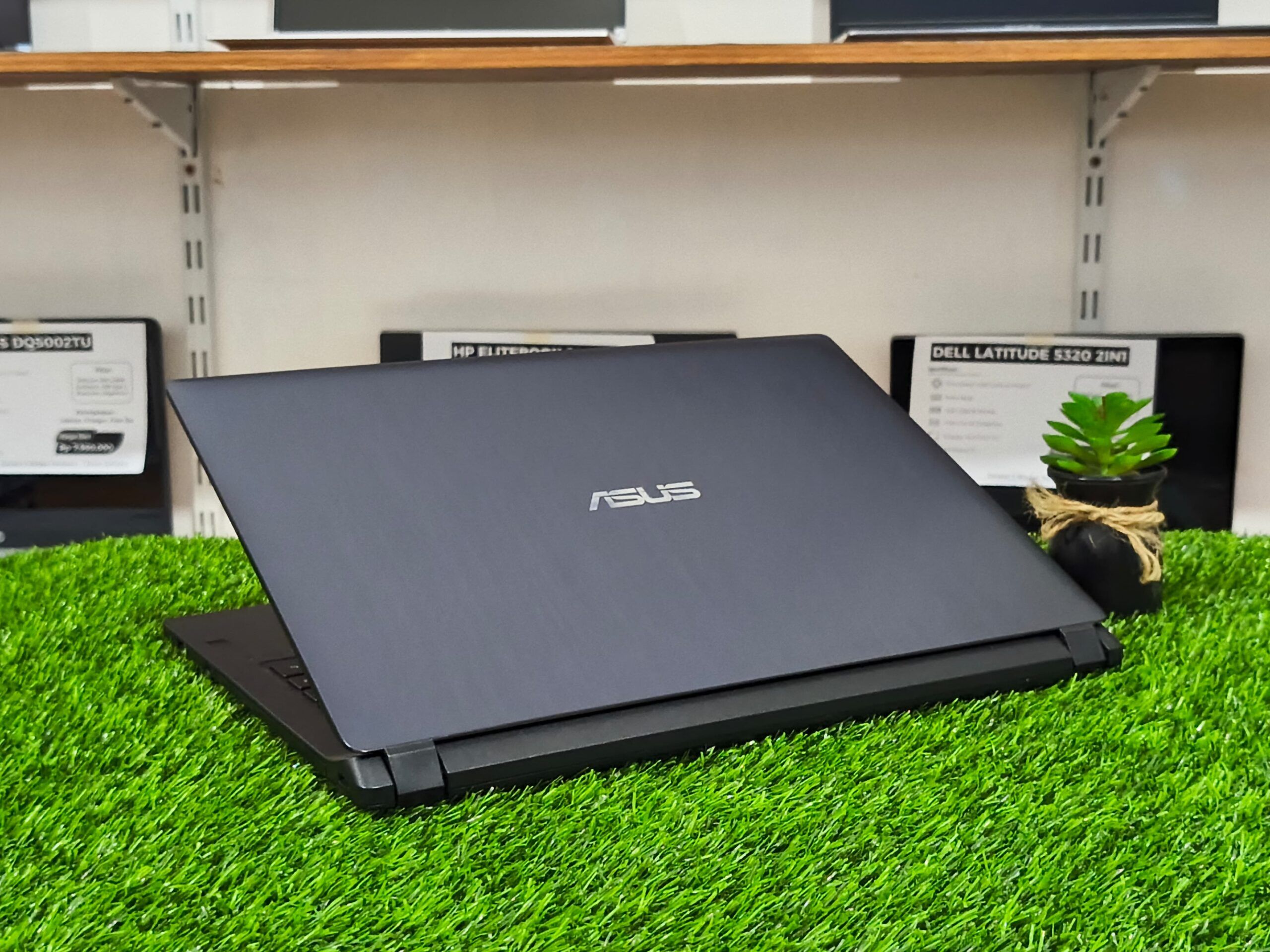 ASUS PRO P1440FA Intel Core i3-8145U (RAM 4GB/SSD 128GB + 1TB HDD) 14" HD - Gambar 6