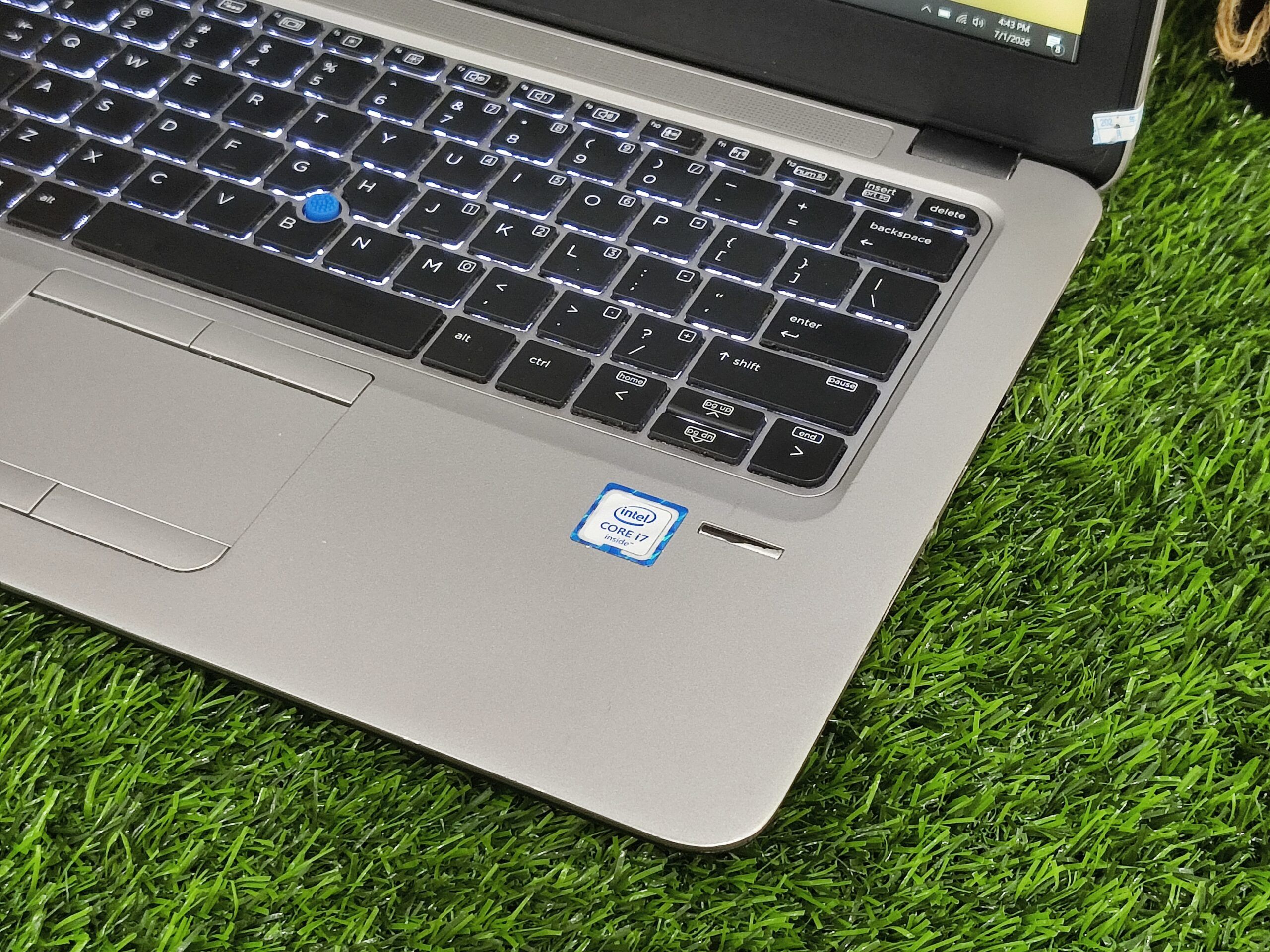 HP ELITBOOK 820 G3 Intel Core i7-6600U (RAM 8GB/SSD 256GB NVMe) Keyboard Backlit / 12,5" FHD - Gambar 3