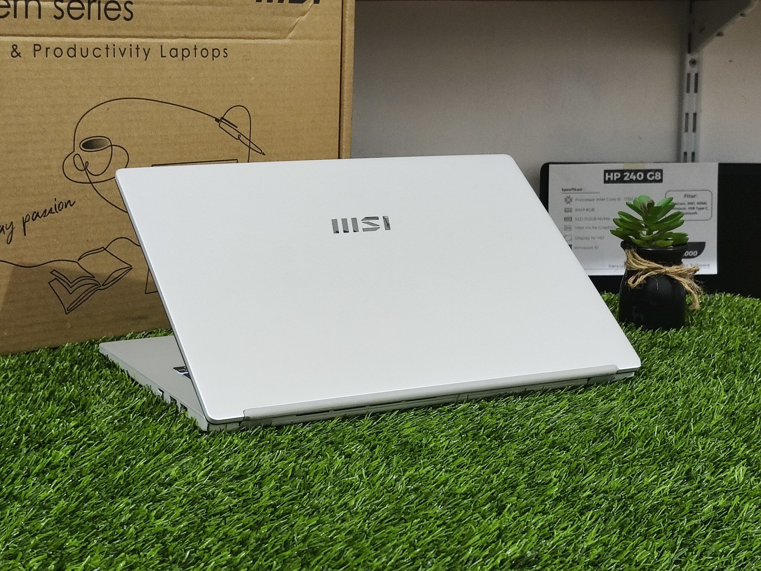 MSI MODERN 14 C12MO Intel Core i5-1235U (RAM 16GB/SSD 512GB NVMe) KEYBOARD BACKLIT / 14" FHD - Gambar 6