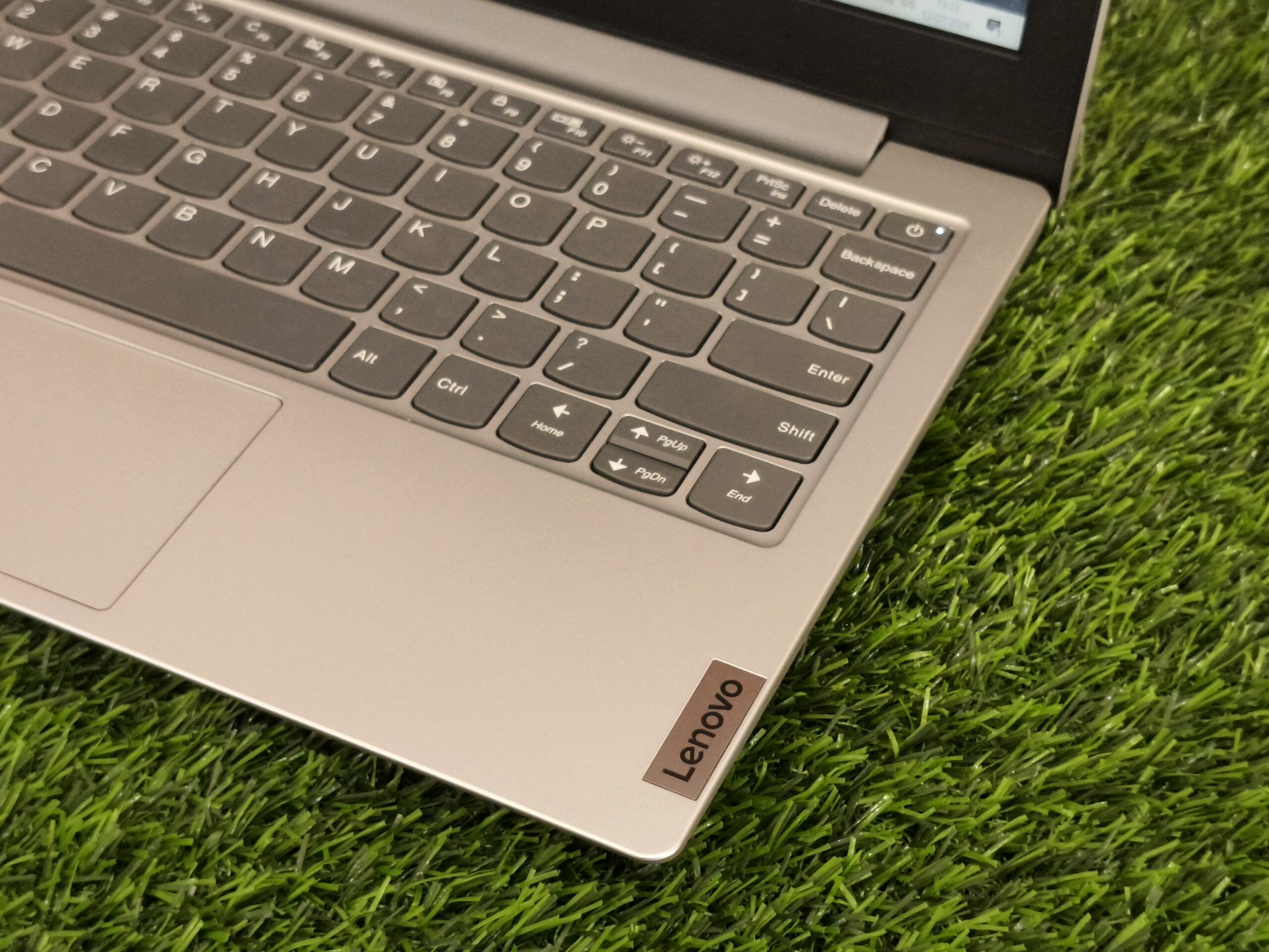 LENOVO IP 1 11ADA05 AMD 3020e (RAM 4GB/SSD 256GB NVMe) 11" FHD - Gambar 3