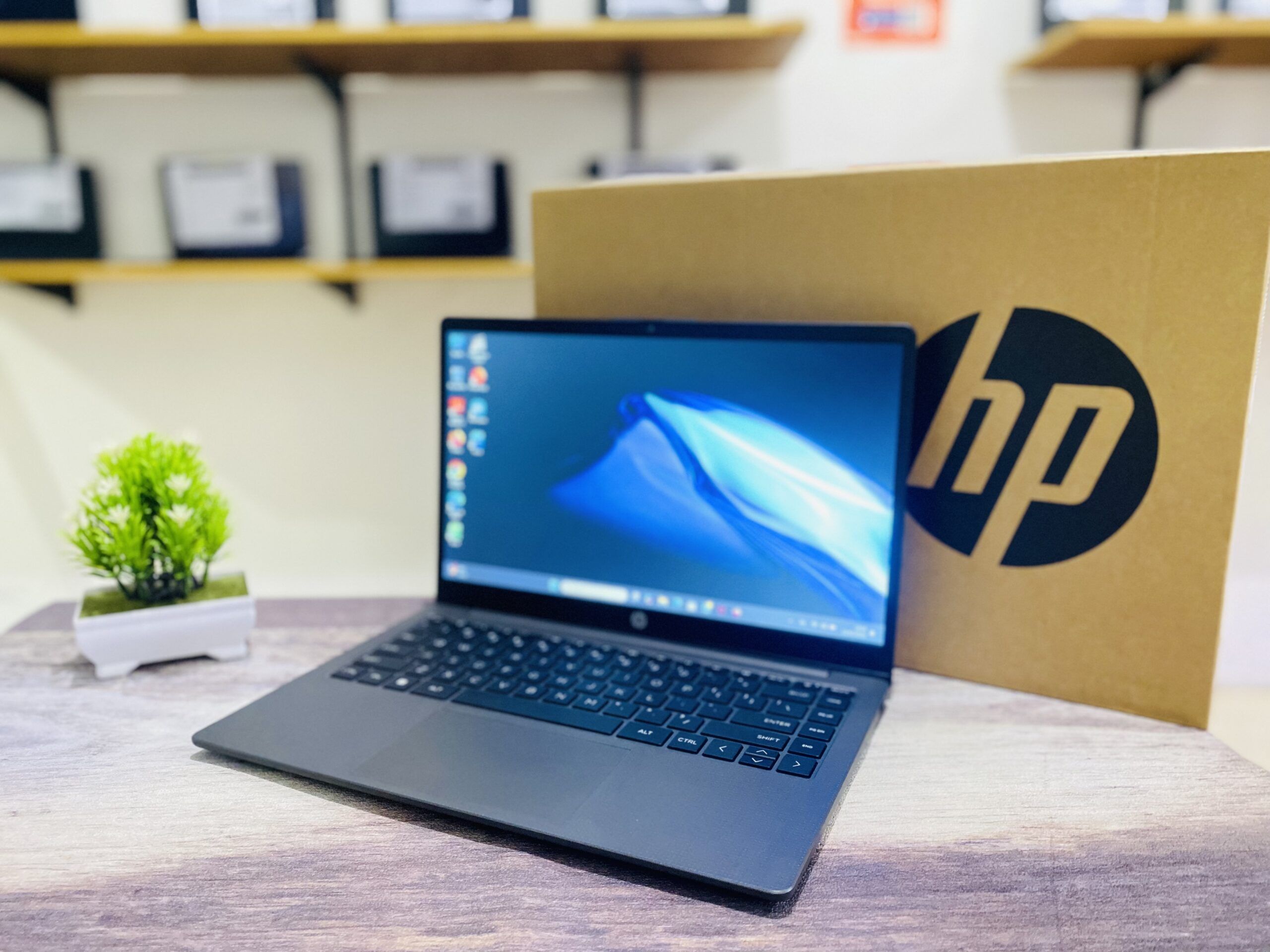 LAPTOP HP 245 G10 | AMD RYZEN 3 7320U ( RAM 8GB / SSD 256GB NVME ) - Gambar 6