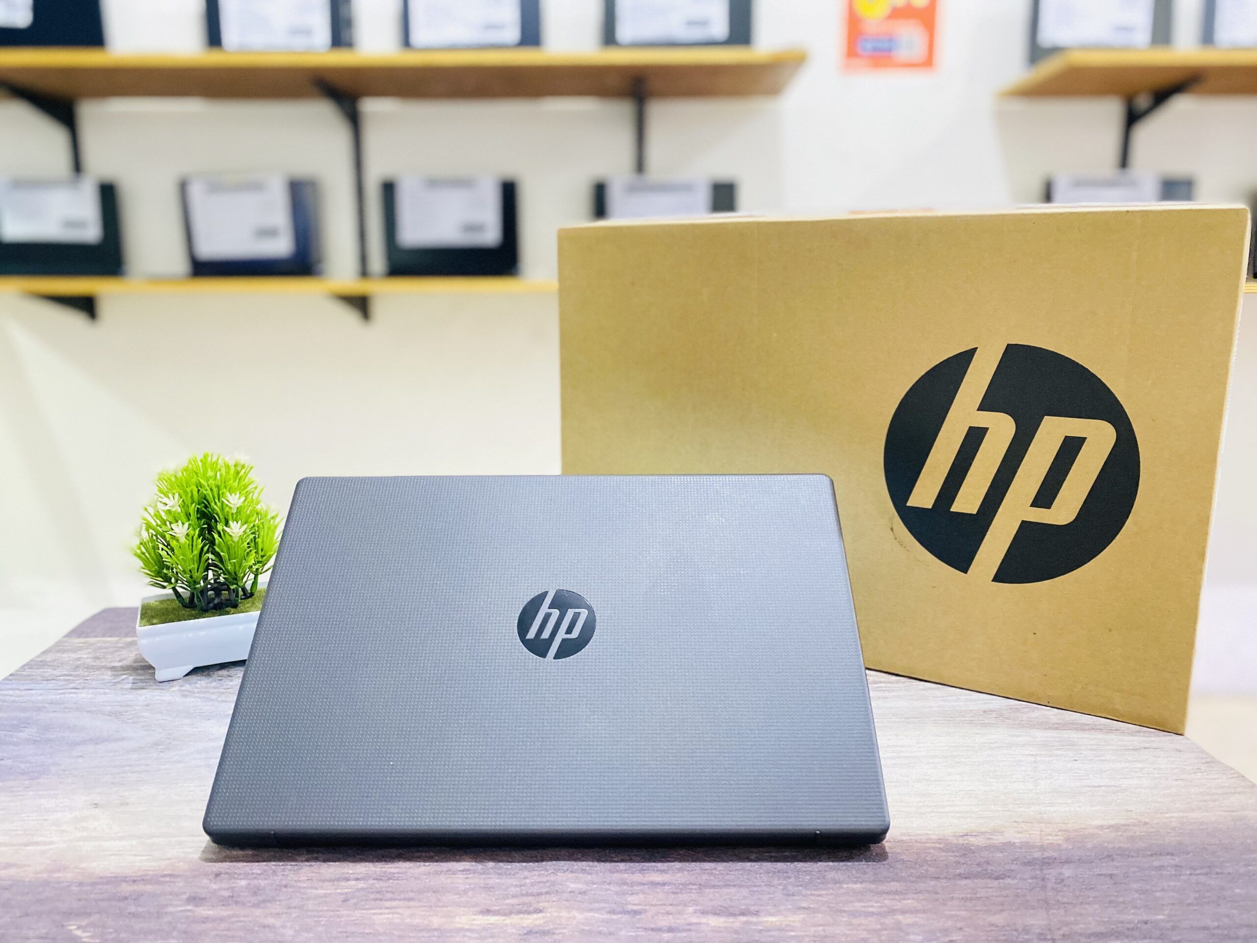 LAPTOP HP 245 G10 | AMD RYZEN 3 7320U ( RAM 8GB / SSD 256GB NVME ) - Gambar 7