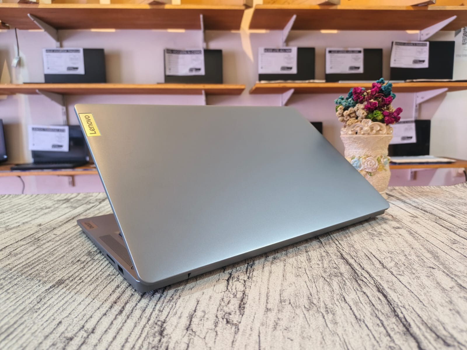 LENOVO IP SLIM 3-14IAH8 Intel Core i5-12450H (Ram 16GB / SSD 512GB NVMe) Intel UHD Graphic - Gambar 5