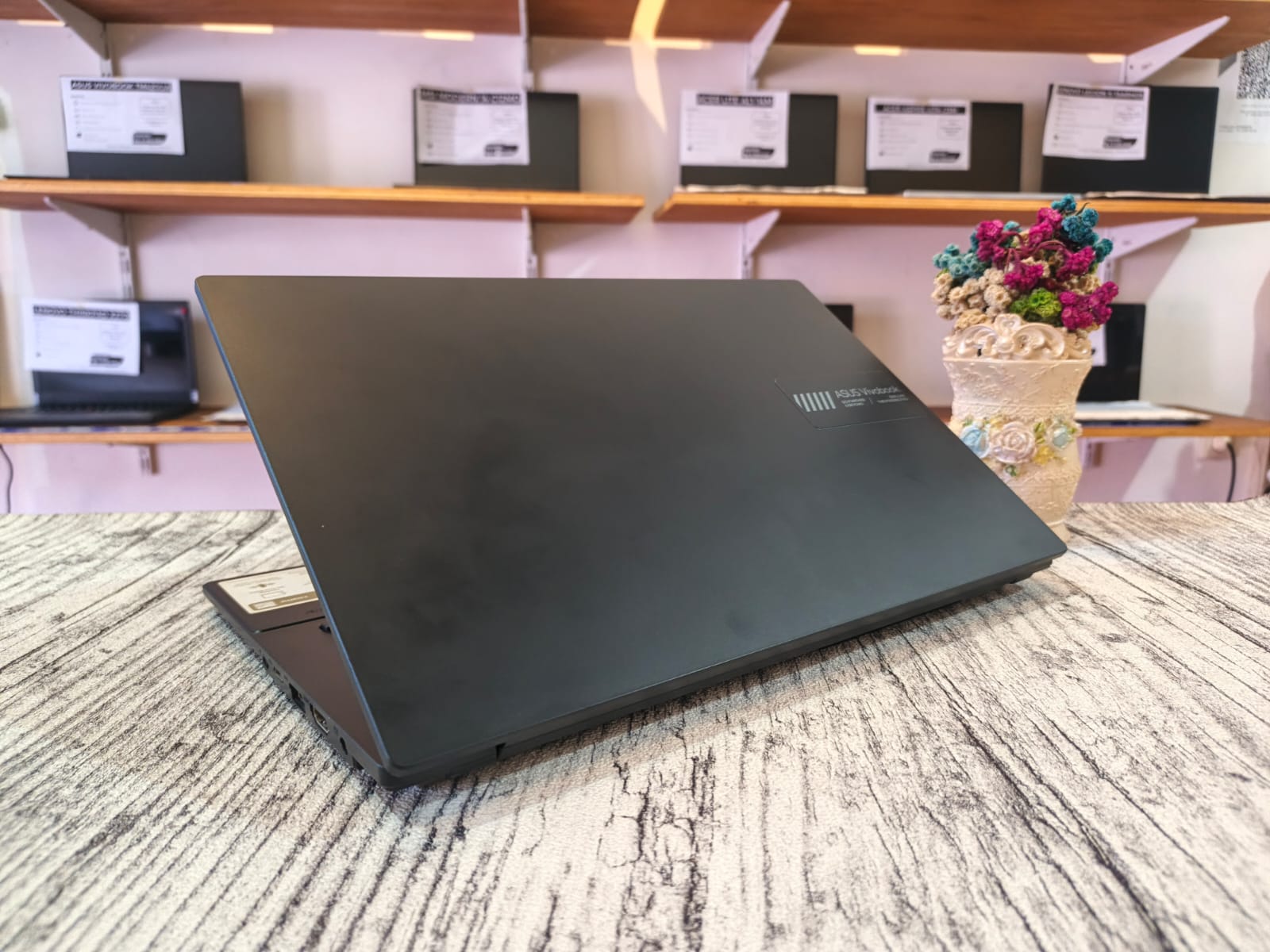 ASUS VIVOBOOK GO-E1404FA AMD Ryzen 5-7520UU (Ram 8GB / SSD 512GB NVMe) Radeon Graphics - Gambar 5