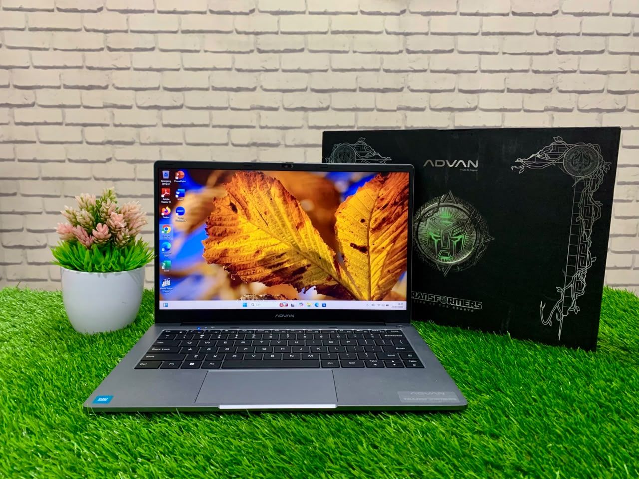 ADVAN T-BOOK Intel N100/ RAM 4GB/ EMMC 128GB/ 14" HD/ Intel UHD Graphics/ Murah