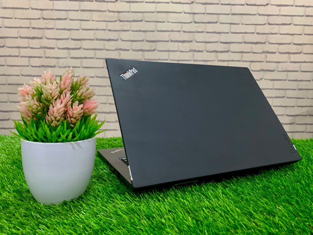LENOVO THINKPAD T470 Intel Core i5-6300U/ RAM 8GB/ SSD 256GB/ Intel UHD Graphics 520/ 14" FHD/ Murah - Gambar 6