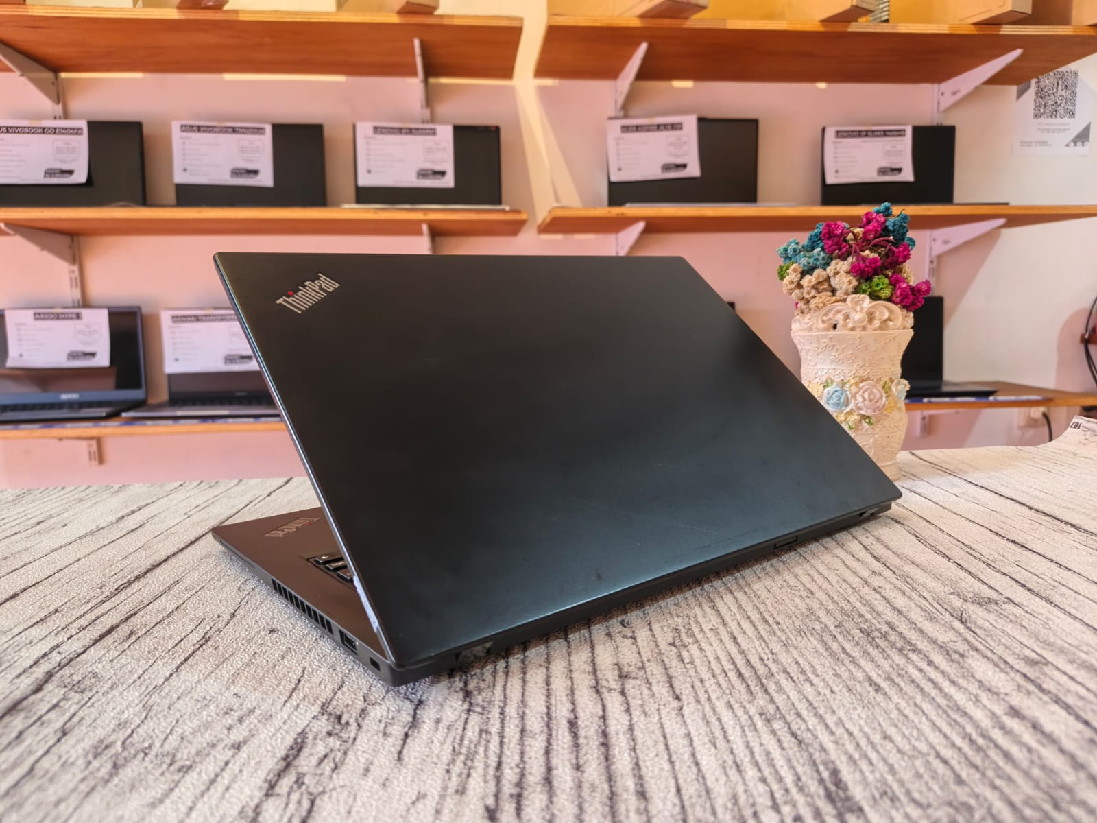 LENOVO THINKPAD X13 GEN1 AMD Ryzen 5 Pro 4650U (Ram 32GB / SSD 256GB NVMe) Radeon Graphics - Gambar 3