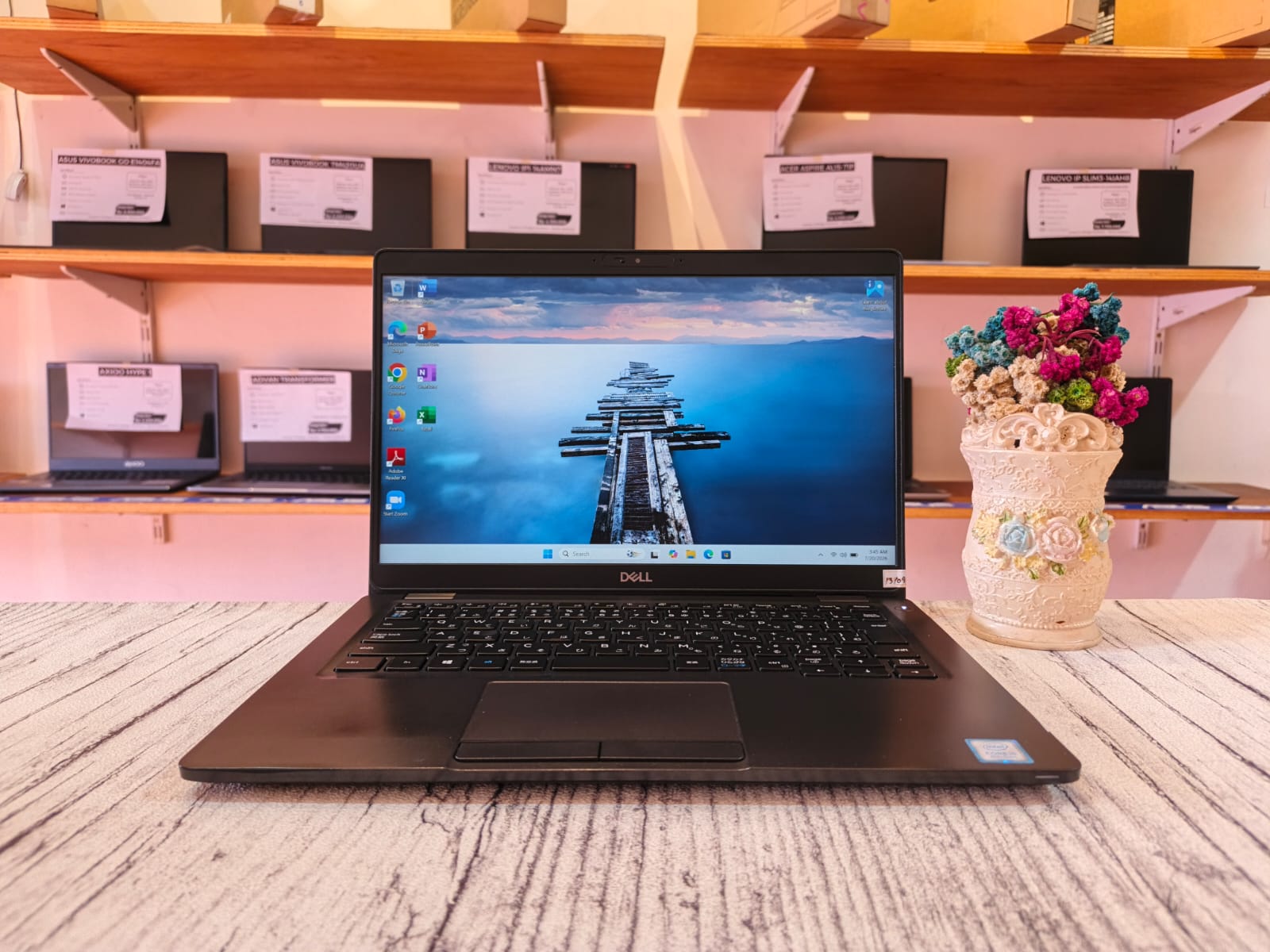 DELL LATITUDE 5300 Intel Core i5-8265U (Ram 8GB / SSD 256GB NVMe) Intel UHD 620 Graphics