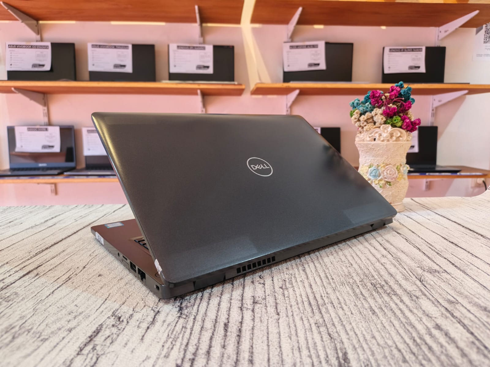 DELL LATITUDE 5300 Intel Core i5-8265U (Ram 8GB / SSD 256GB NVMe) Intel UHD 620 Graphics - Gambar 3