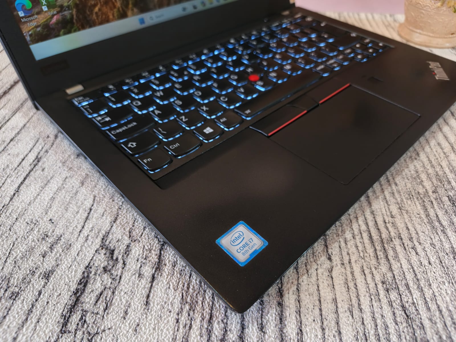 LENOVO THINKPAD X280 Intel Core i7-8550U (Ram 16GB / SSD 256GB NVMe) Intel UHD 620 Graphics/ KeyBacklit - Gambar 2