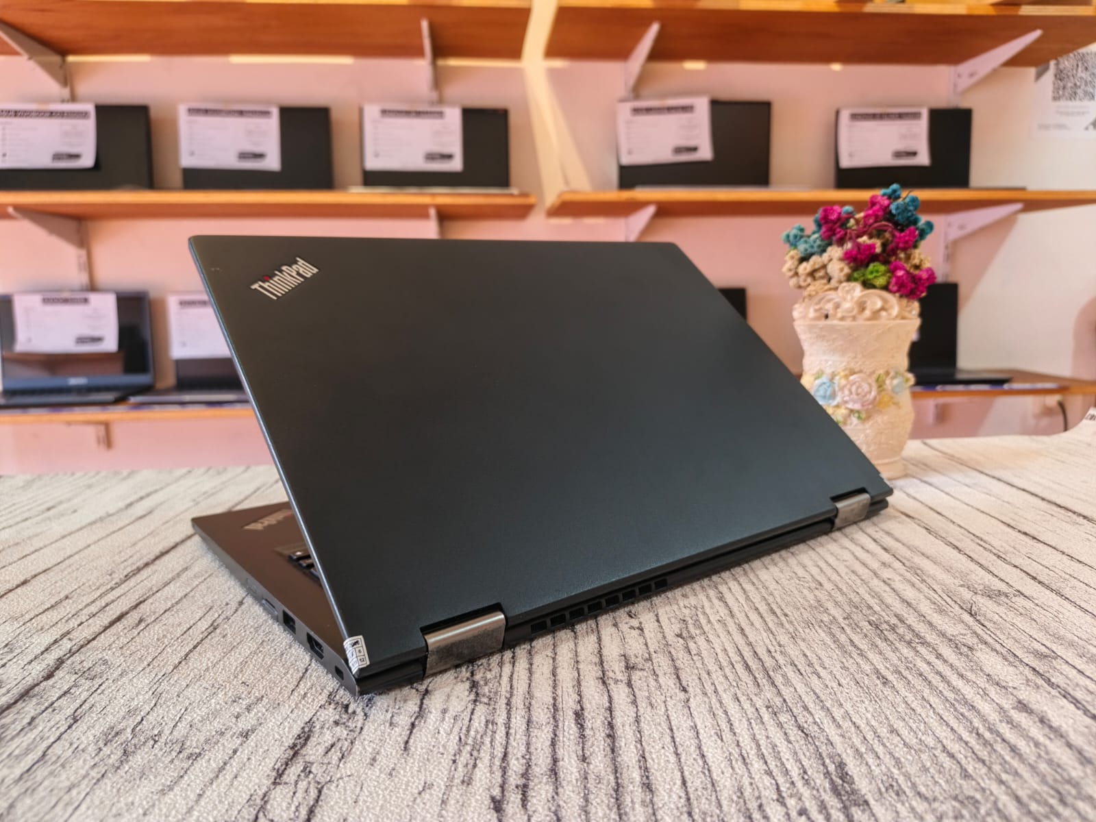 LENOVO THINKPAD X390 YOGA Intel Core i5-8265U (Ram 8GB / SSD 256GB NVMe) Intel UHD 620 Graphics/ Touchscreen - Gambar 6