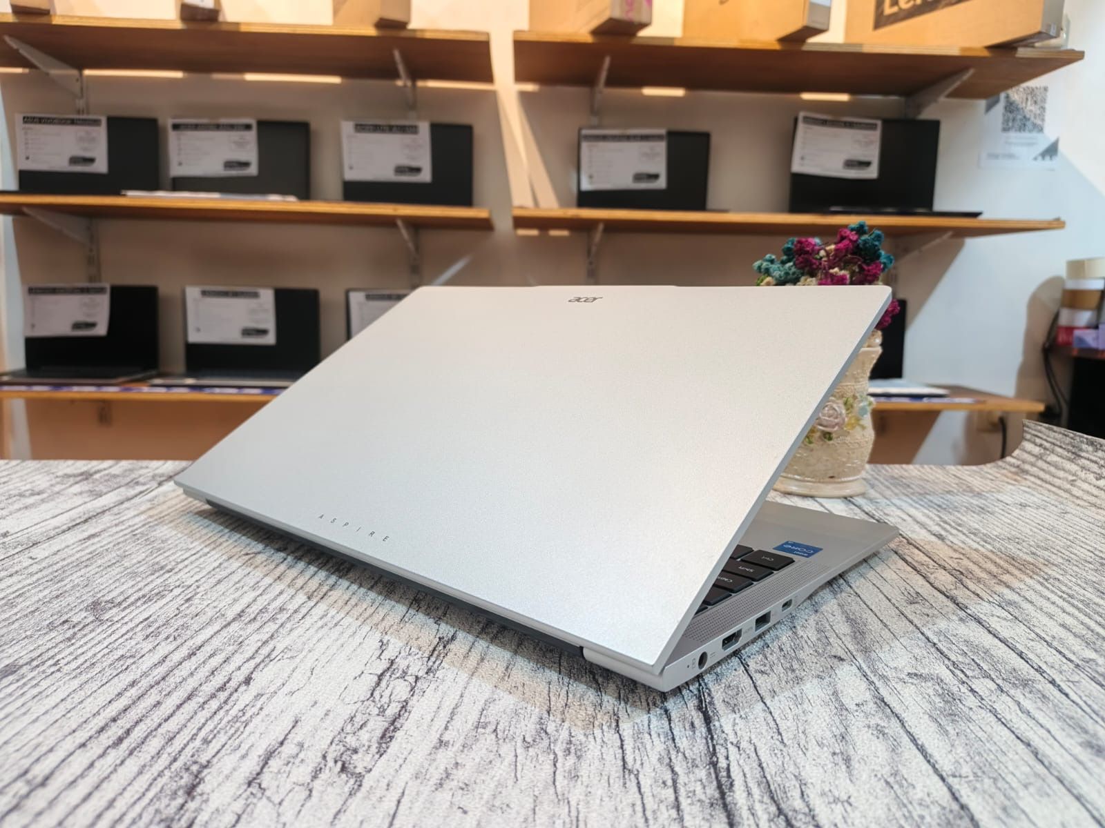 ACER ASPIRE LITE 15 AL15-71P Intel Core i5-12450H (Ram 8GB / SSD 512GB NVMe) Intel UHD Graphics - Gambar 5