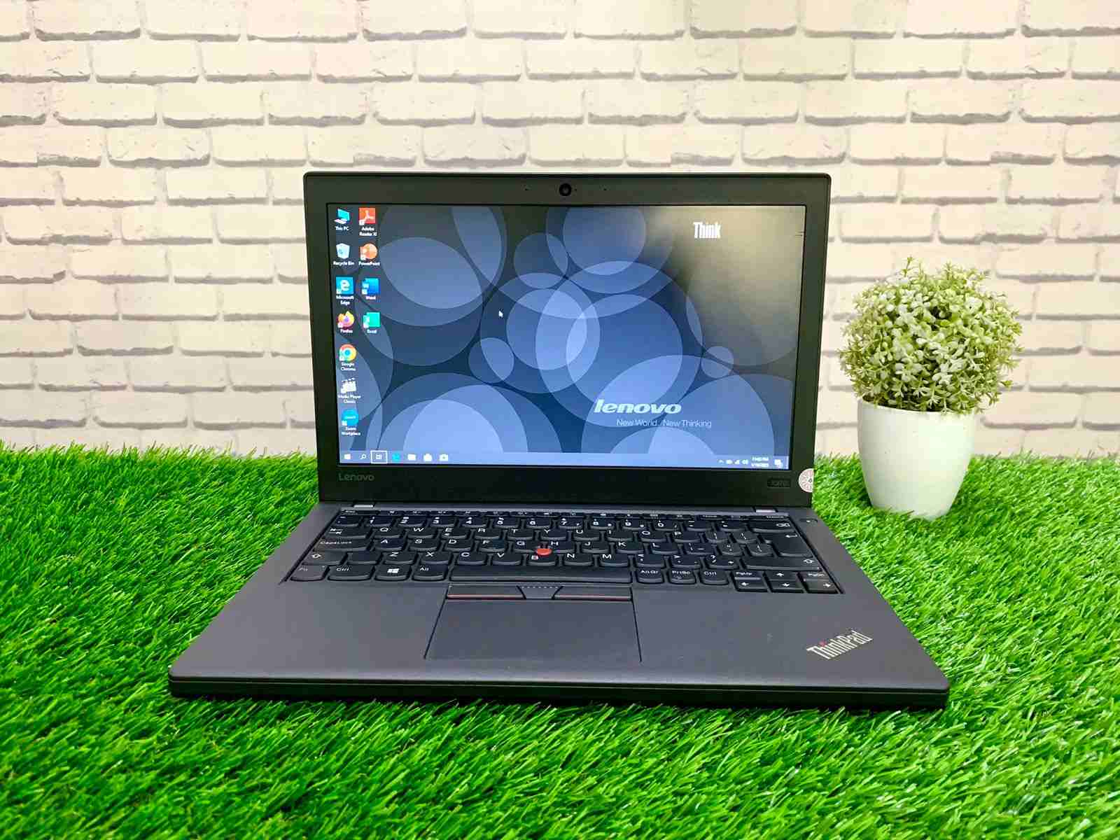 Lenovo Thinkpad X270 Intel Core i5-7300U 8GB / SSD 256GB / 12" Murah