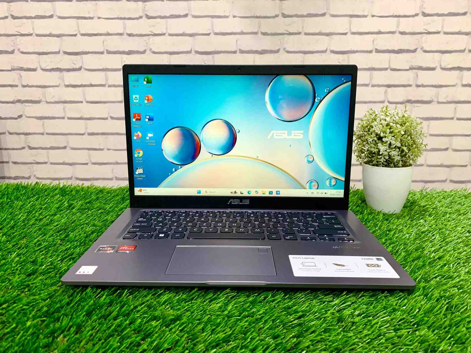 ASUS VivoBook 14 M415DA AMD Ryzen 3 3250U 8GB / SSD 256GB / 14" FHD / Garansi Aktif
