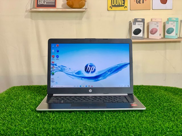 HP 14-CM0078AU AMD Ryzen 5-2500U (Ram 8GB/SSD 250GB NVMe) Radeon Graphics/ Slim
