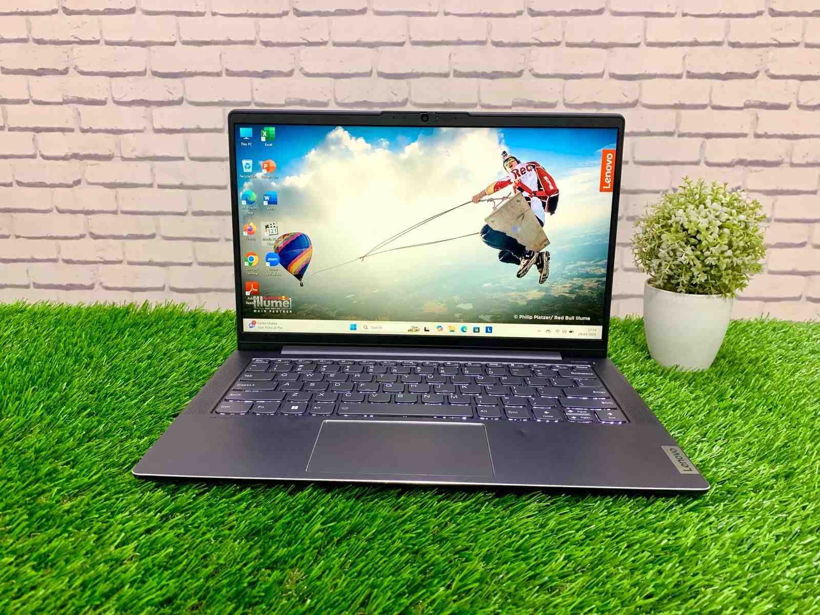 Lenovo Ideapad 5 14IA7 Intel Core i5-1235U / Ram 16GB / SSD 512GB / 14" FHD / Keyboard Backlit
