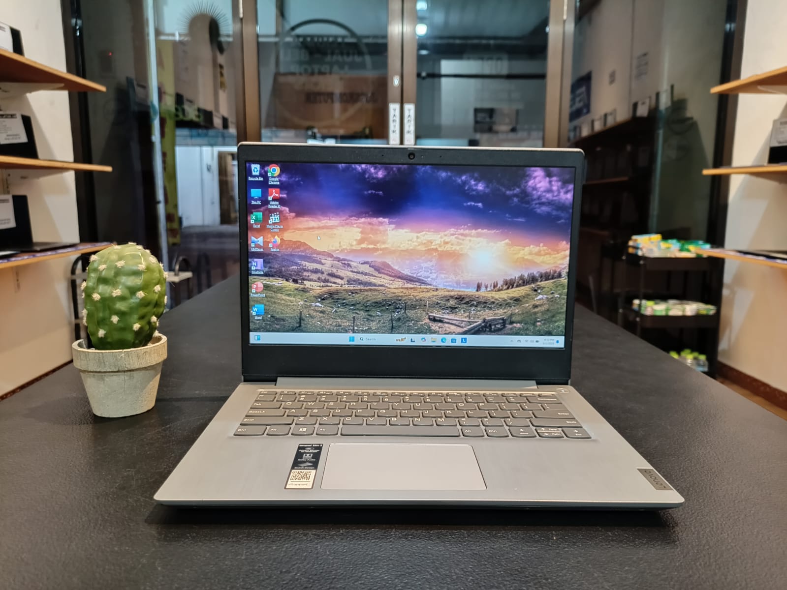 LENOVO SLIM 3 14ADA05 (AMD 3020E/ 8 GB/ SSD 256)